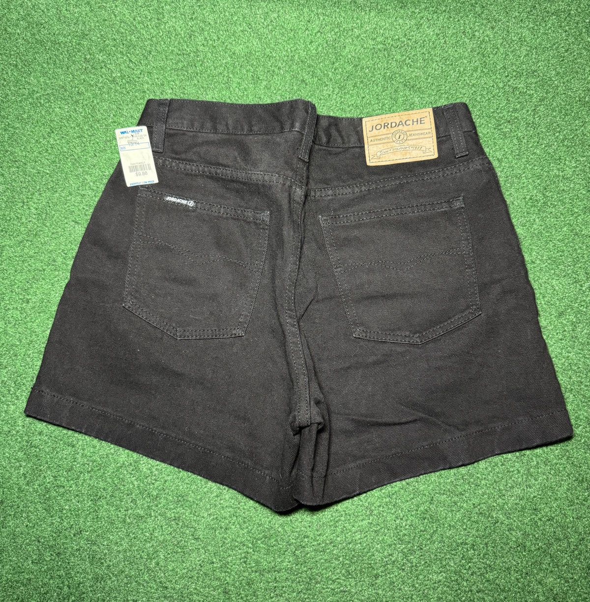 Jordache × Vintage Vintage Y2K Jordache Black Jorts 13/14 6” Denim Shorts Size 36" / US 14 / IT 50 - 1 Thumbnail