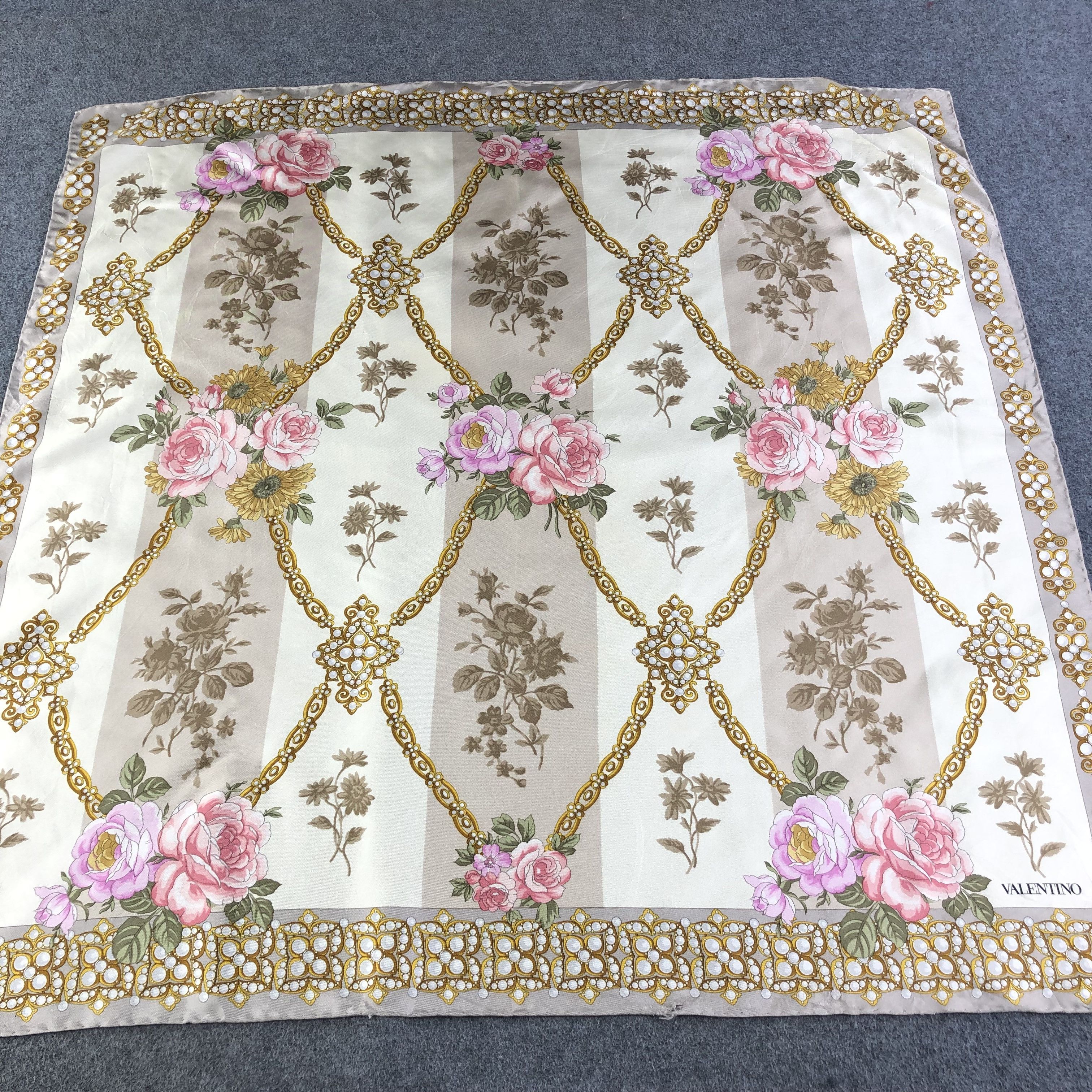 Japanese Brand Valentino Floral Luxury Silk Scarf M480 Size ONE SIZE - 1 Thumbnail