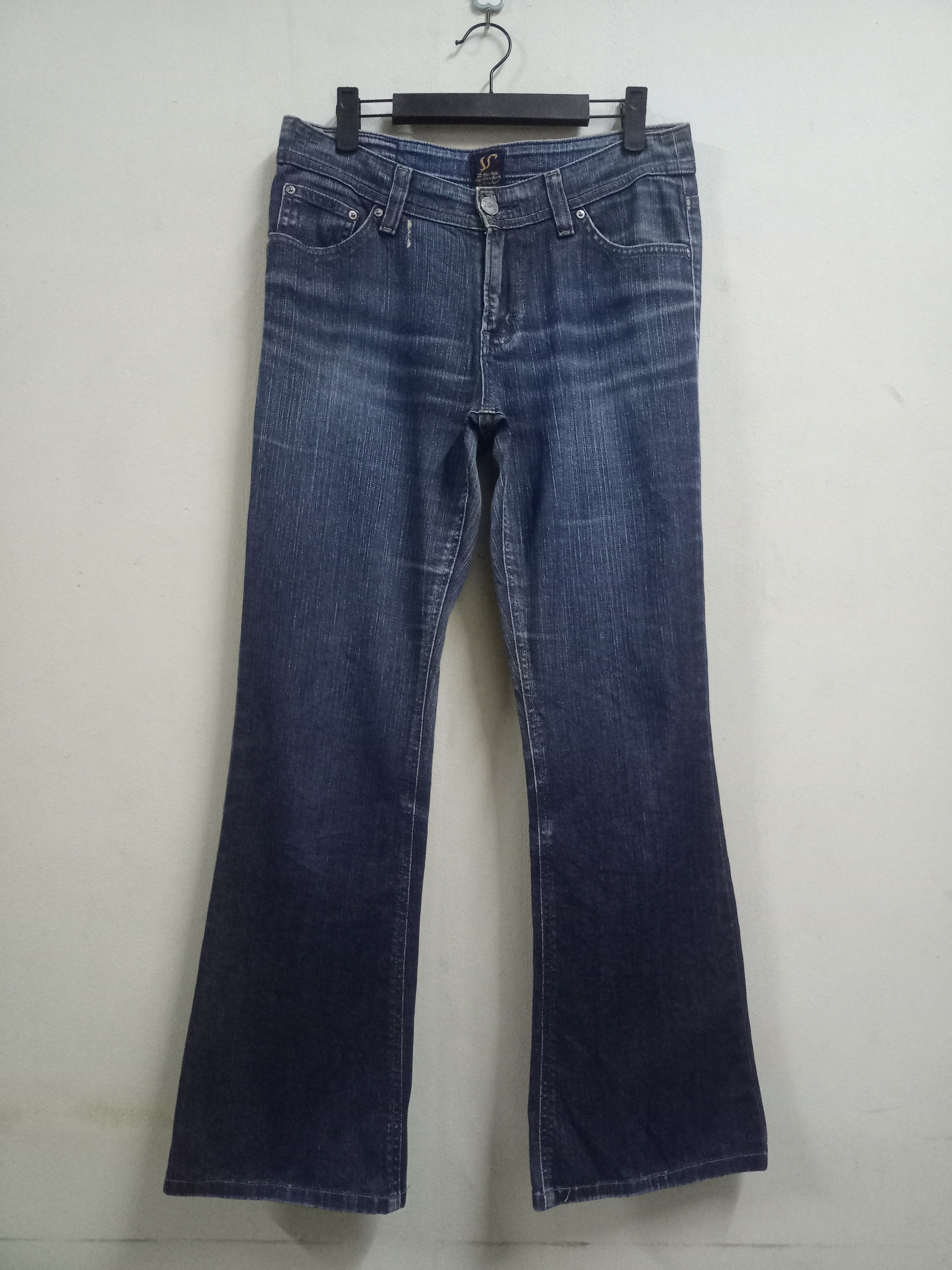 Edwin Vintage Japanese Edwin Blue Wash Flare Jeans 30x29 Size 30" / US 8 / IT 44 - 1 Thumbnail