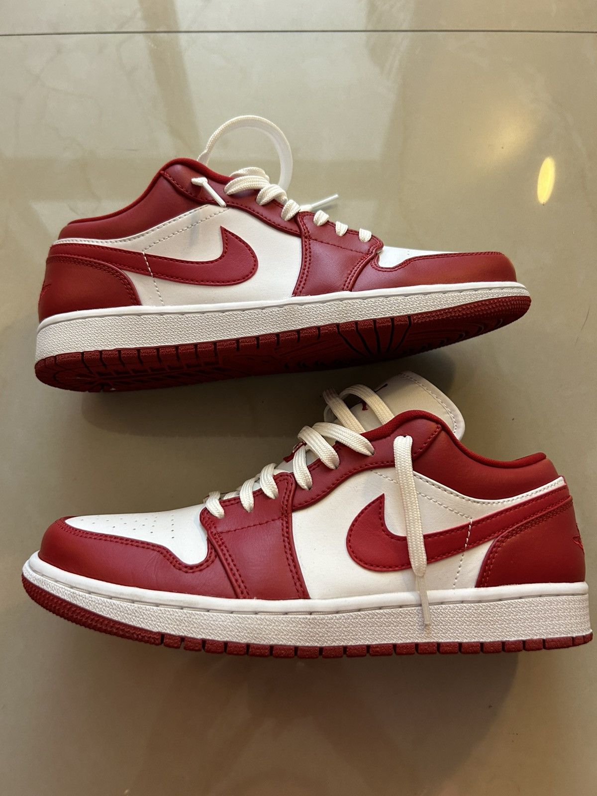 Jordan Brand Jordan 1 low gym red white Size US 9 / EU 42 - 1 Thumbnail