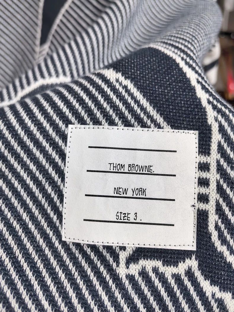 Thom Browne Thom Browne size3 Dolphin four-barrel hoodie Size US L / EU 52-54 / 3 - 4 Thumbnail