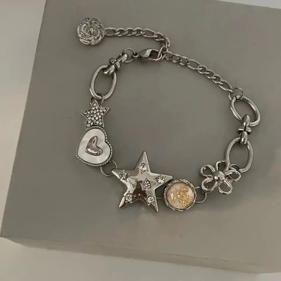 Jewelry × Vintage Aesthetic Heart Star Chain Bracelet Size ONE SIZE - 1 Thumbnail