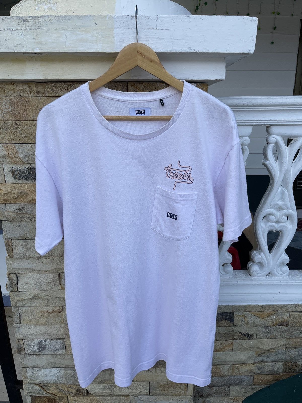 Kith LastDrop🔥Rare🔥Vtg KITH Treats Designed in New York Pocket Te Size US L / EU 52-54 / 3 - 2 Thumbnail