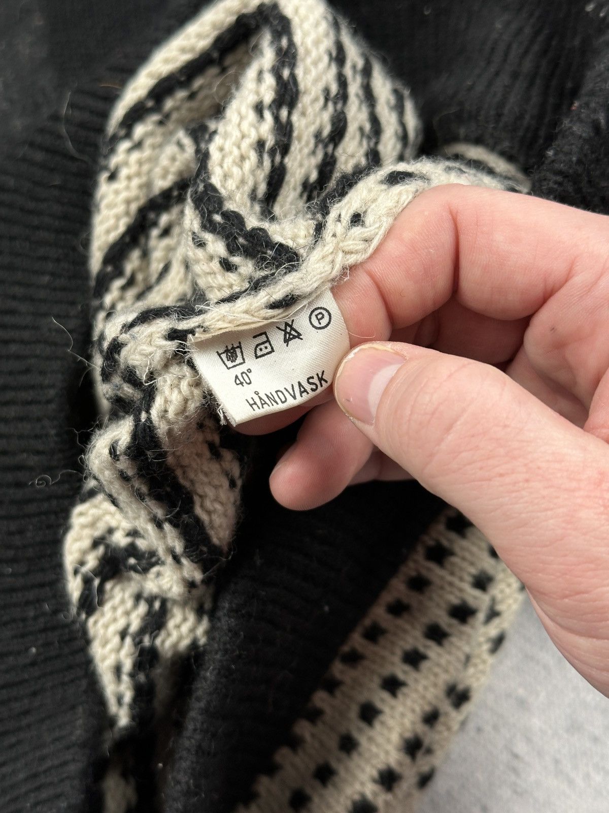 Dale Of Norway Vintage Norwegian Telemark Wool Knit Sweater Toggle Buttons Size US L / EU 52-54 / 3 - 13 Thumbnail