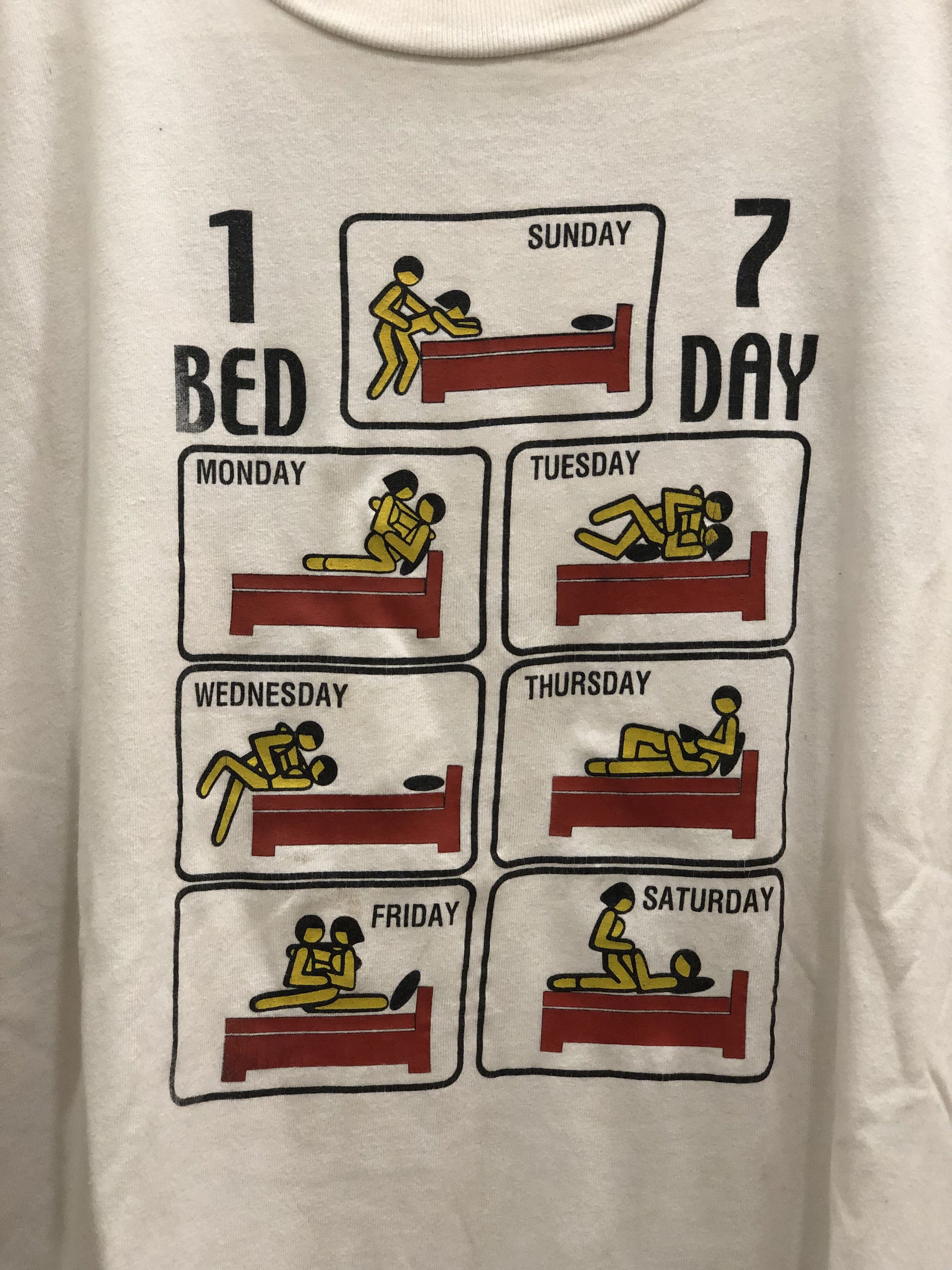 Vintage Porn tee 1 Bed 7 Day Size US L / EU 52-54 / 3 - 1 Thumbnail