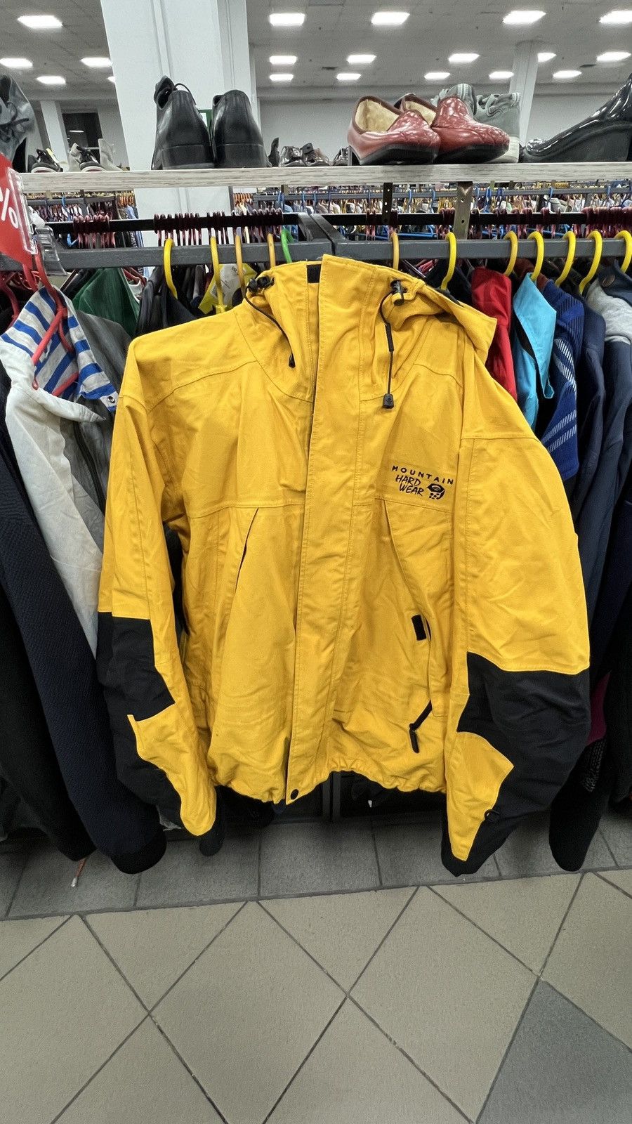 Mountain Hardwear Mountain Hardwear Gore Tex XCR Jacket Size L gorpcore Size US L / EU 52-54 / 3 - 2 Thumbnail