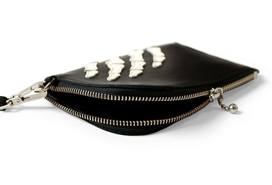 Kapital Kapital leather THUMBS UP BONE HAND ZIP neck BAG black new Size ONE SIZE - 7 Thumbnail