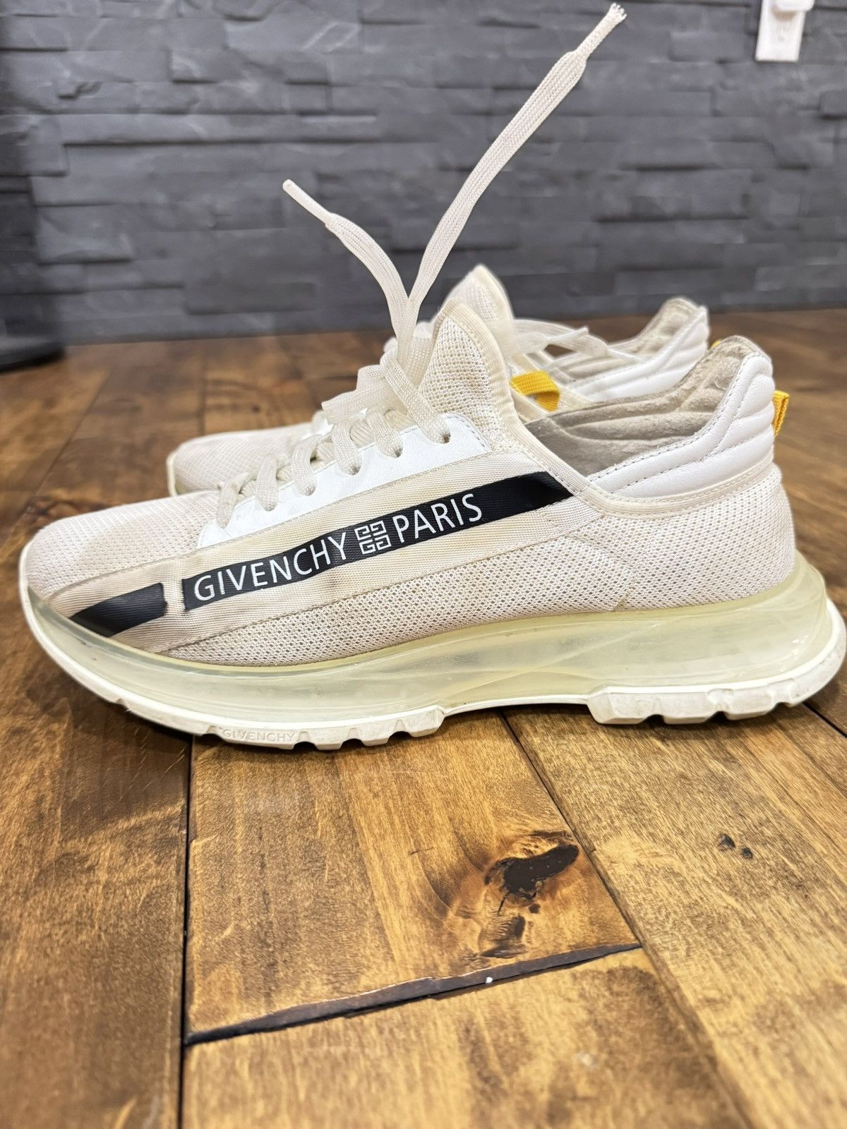 Givenchy Givenchy Spectre Runner sneaker Size US 10.5 / EU 43-44 - 10 Thumbnail