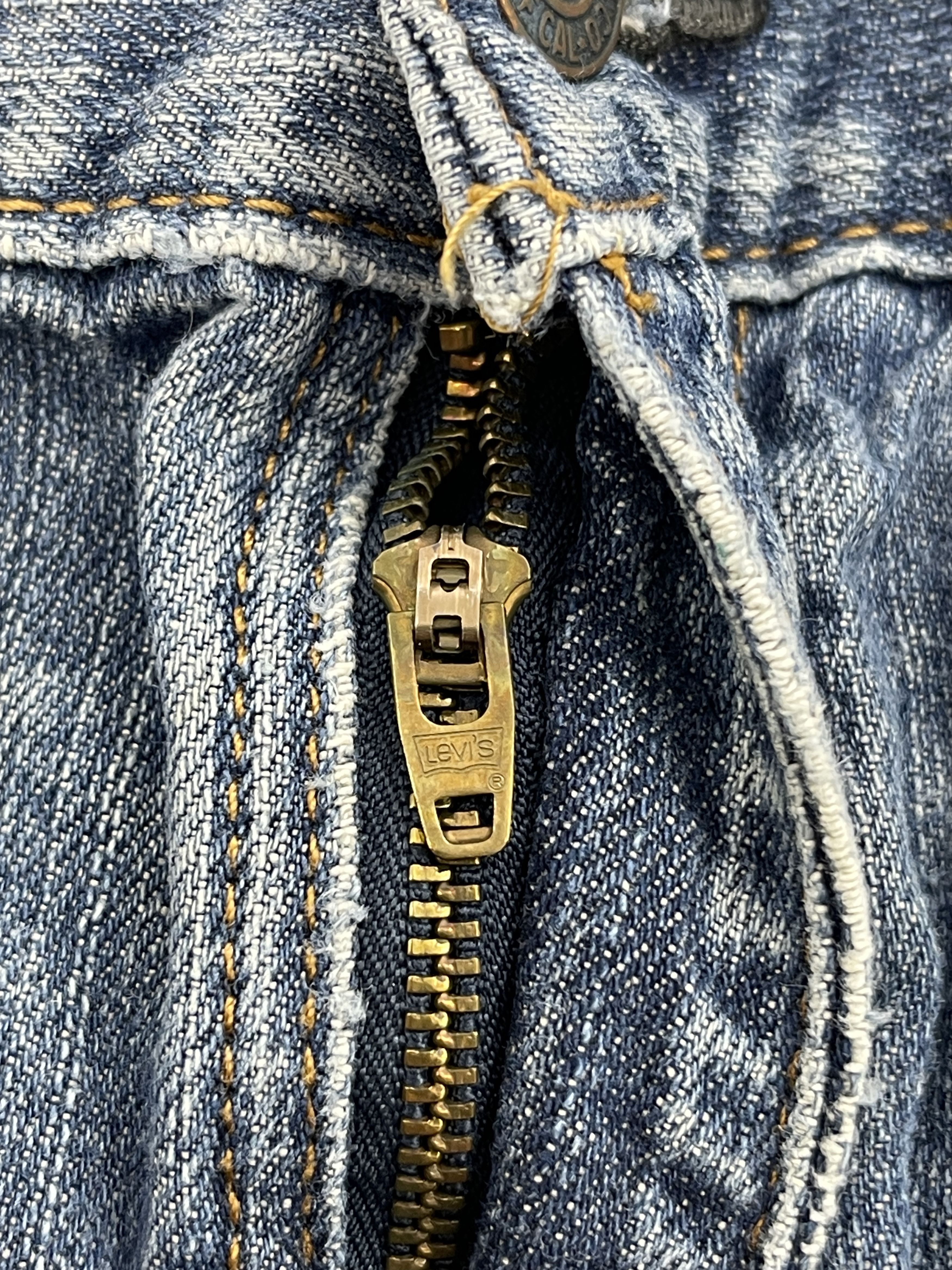 Levi's Vintage Levis 559 Blue Denim Jeans DP2580 Size US 32 / EU 48 - 10 Thumbnail