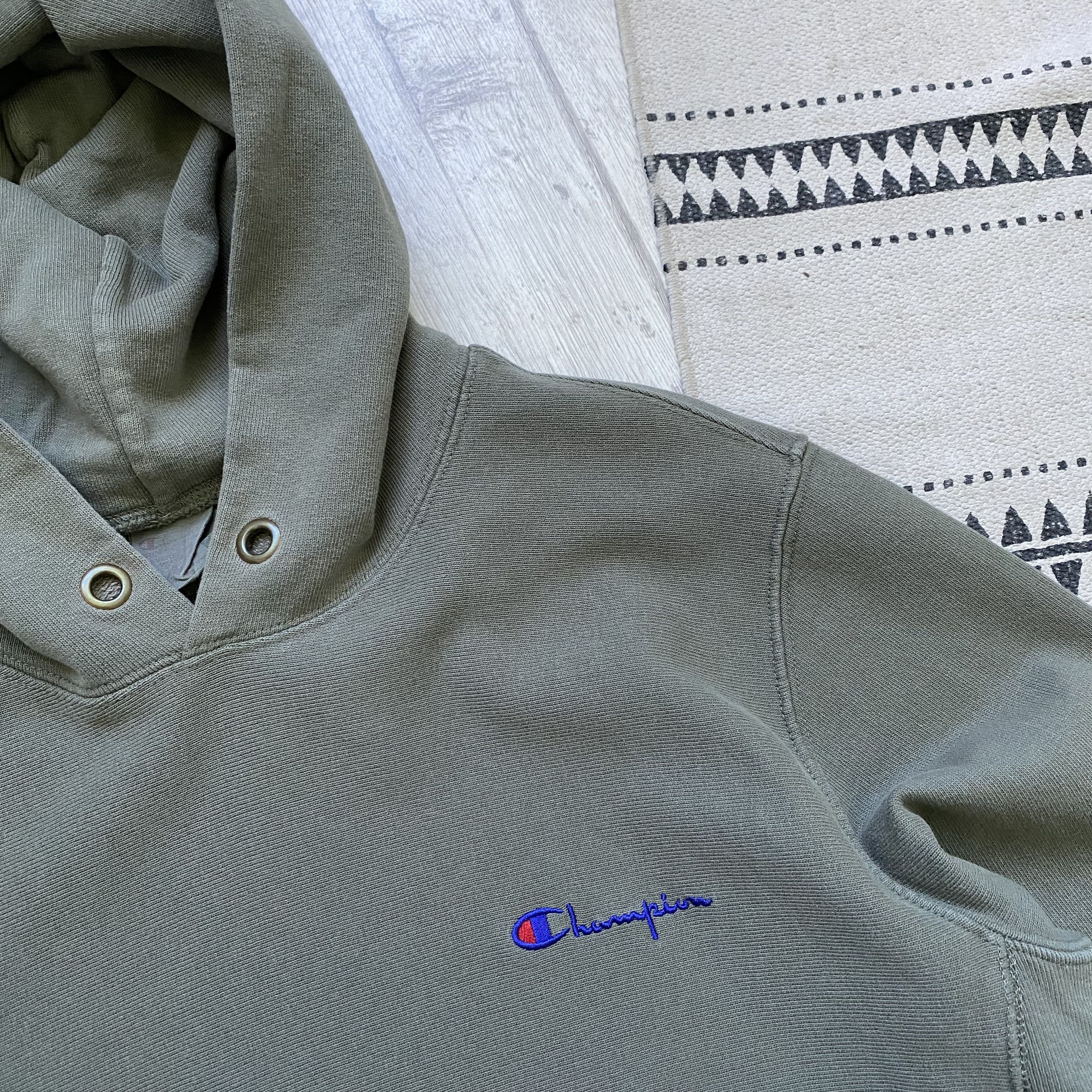 Champion 🦏 Vintage Champion hoodie heavy reverse wave Y2K mini logo Size US M / EU 48-50 / 2 - 6 Thumbnail