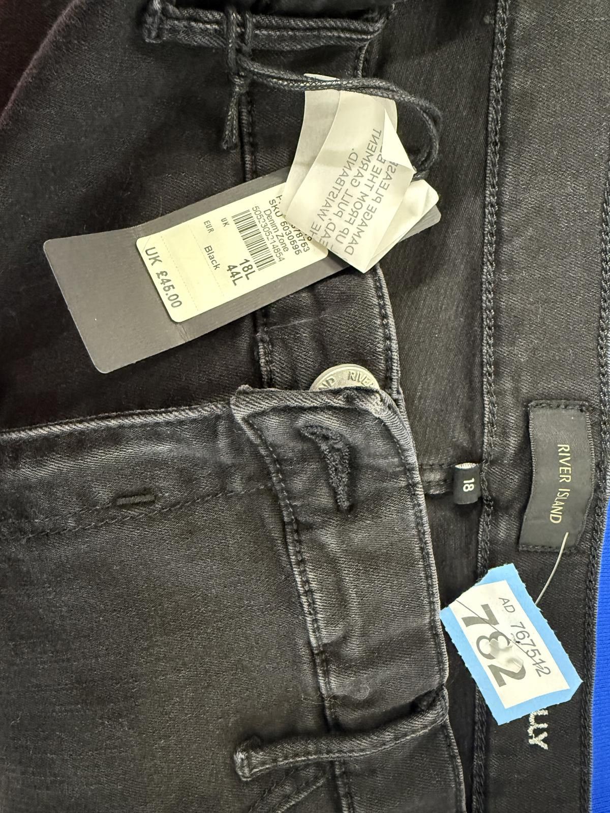 River Island River Island Black Ripped Skinny Jeans Size 18 Size US 32 / EU 48 - 2 Thumbnail