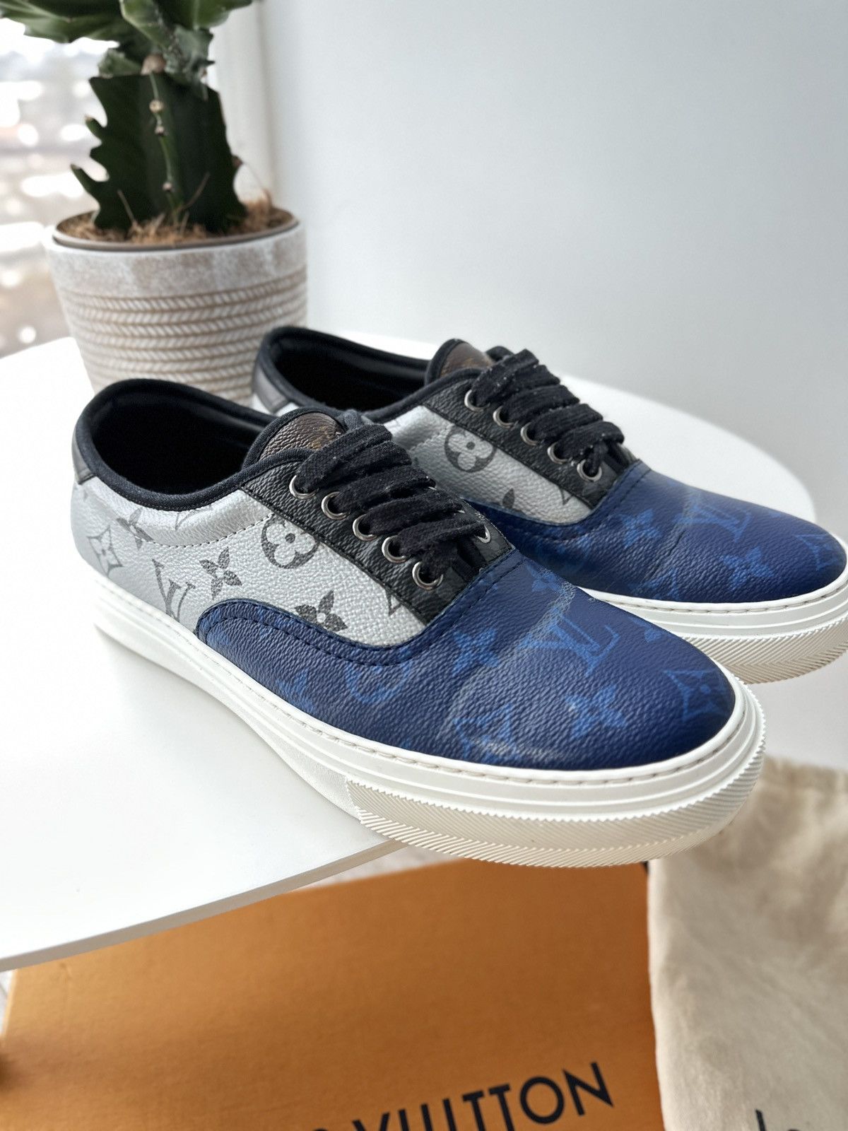 Louis Vuitton Louis Vuitton Monogram Mens Trocadero Sneakers Size US 8.5 / EU 41-42 - 1 Thumbnail