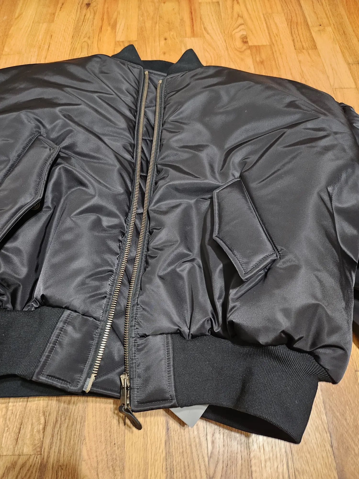 Balenciaga Balenciaga Bomber Jacket Size US S / EU 44-46 / 1 - 5 Thumbnail
