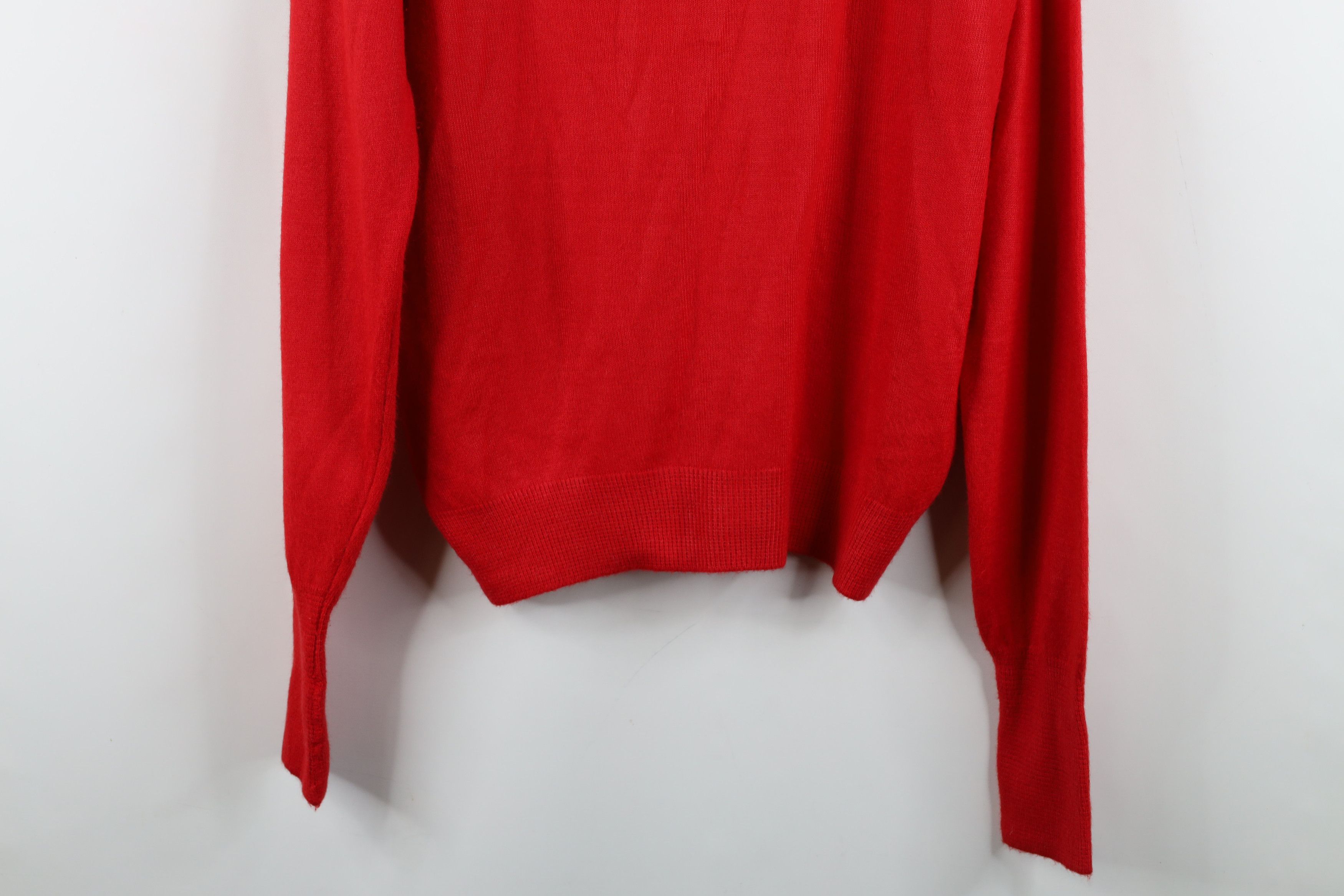 Izod Vintage 70s Izod Soft Knit Golfing Golf V-Neck Sweater Red Size US M / EU 48-50 / 2 - 3 Thumbnail