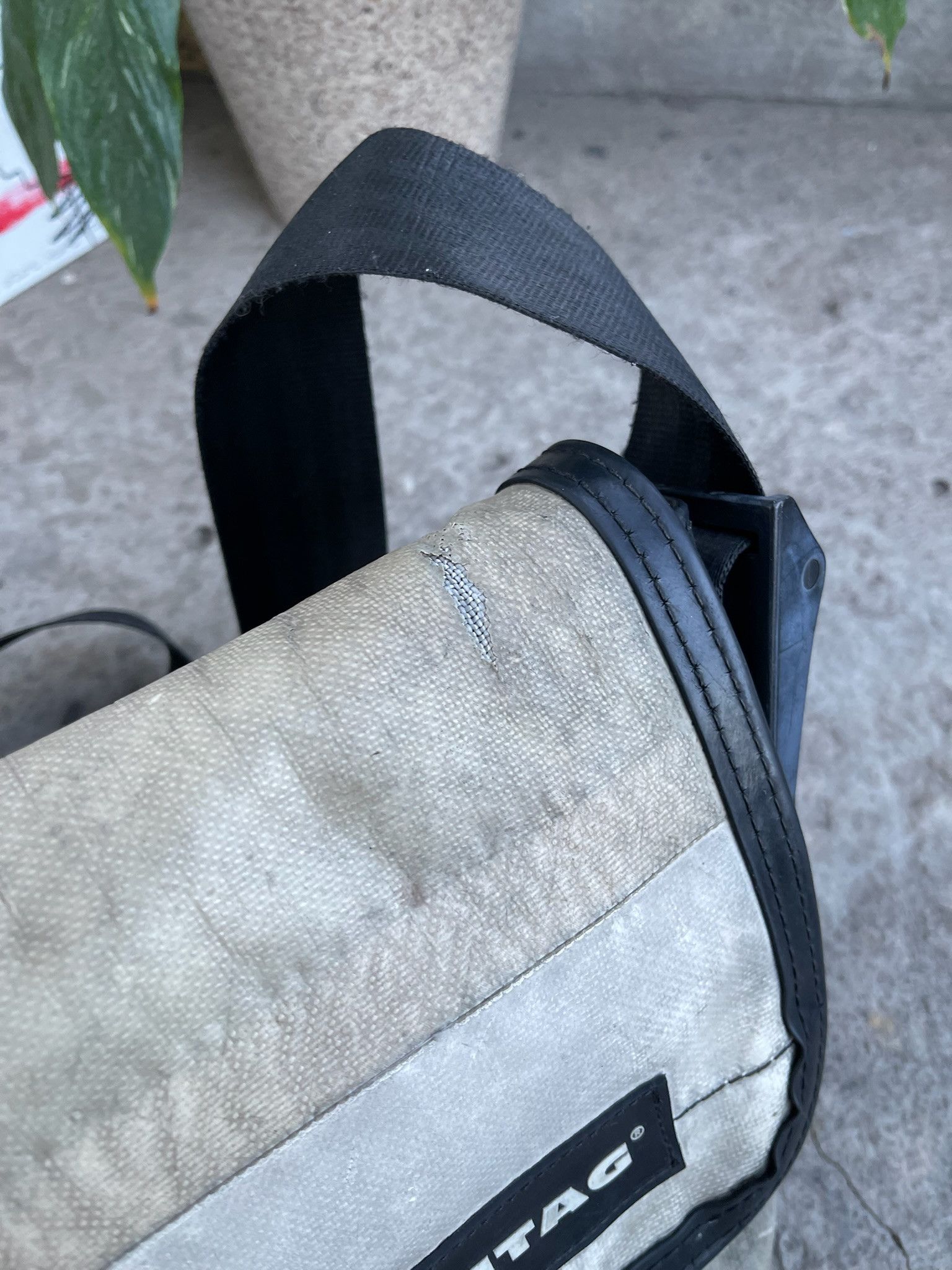 Freitag ♻️ Freitag Vintage Recycled Messenger Crossbody Mini Bag Size ONE SIZE - 2 Thumbnail