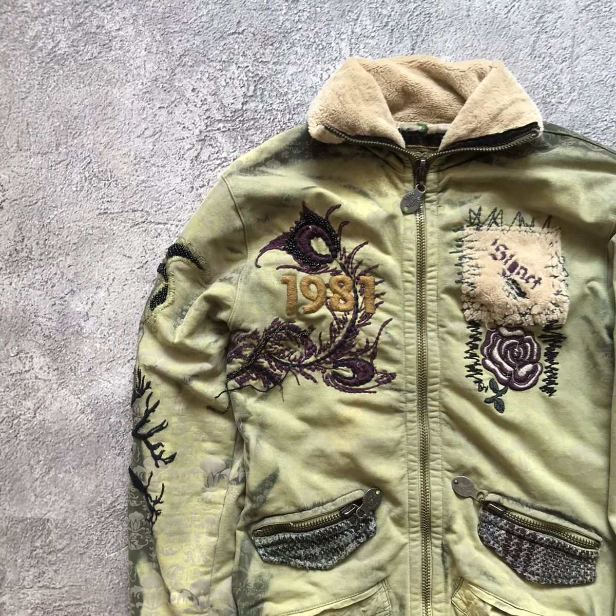 Vintage Vintage Y2K Distressed Bomber Jacket Abstract Graphic Street Size S / US 4 / IT 40 - 5 Thumbnail