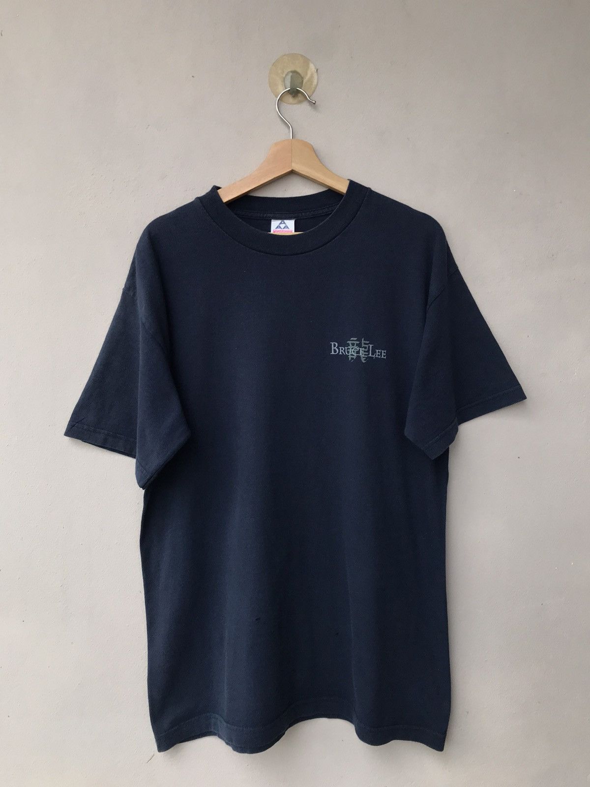 Vintage 90s Bruce Lee One Inch Punch backhit Tee