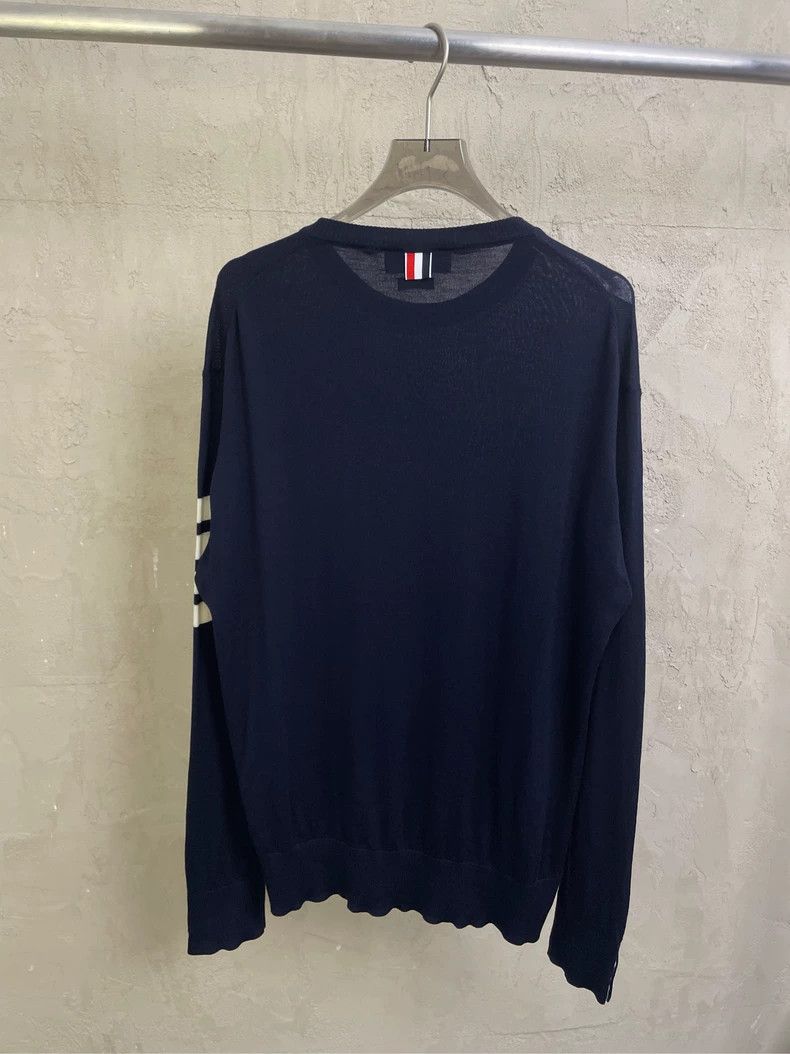 Thom Browne Thom browne Dark blue classic four-striped round-neck wool Size US XL / EU 56 / 4 - 2 Thumbnail