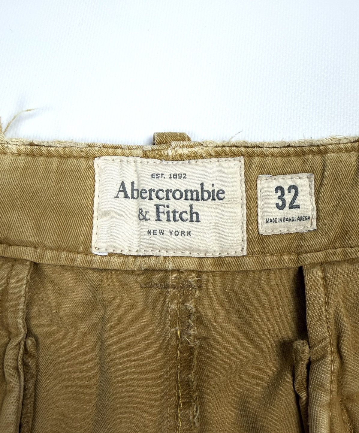 Abercrombie & Fitch Abercrombie & Fitch Vintage Paint Distress Cargo Shorts Y2K Size US 32 / EU 48 - 15 Thumbnail