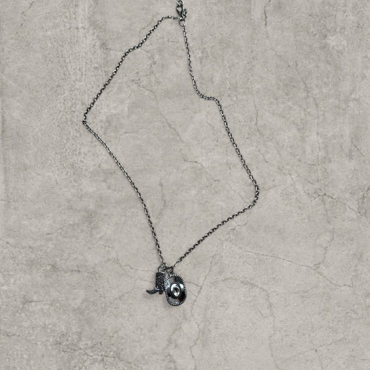 Japanese Brand Vintage style cowboy necklace, stainless steel. One size Size ONE SIZE - 2 Thumbnail