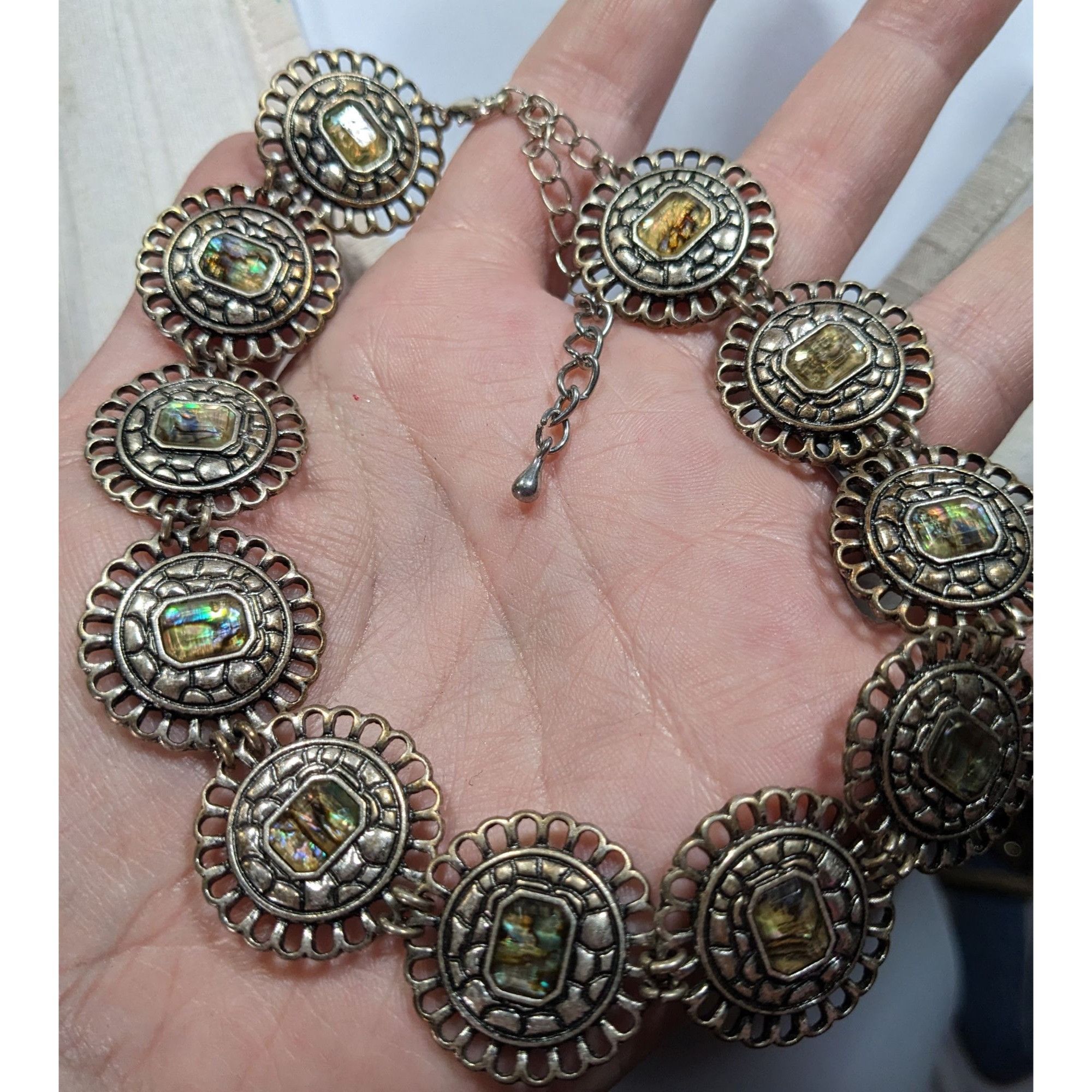 Other Vintage Mother Of Pearl Medallion Choker Neckalce Size ONE SIZE - 3 Thumbnail