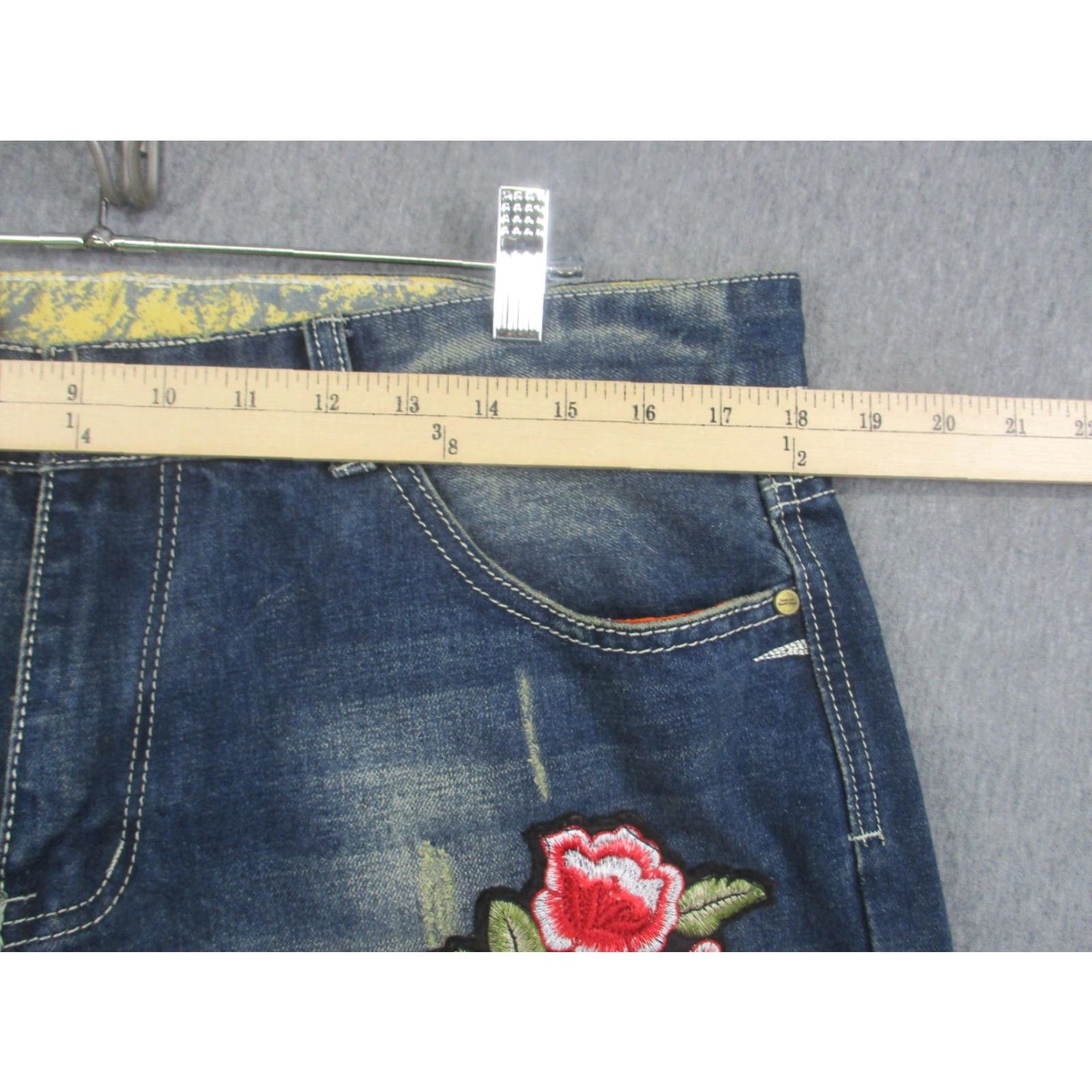 Vintage SOSOO Jeans Mens 36x32 Blue Rose Floral Embroidered Straight Leg Denim Jeans Size US 36 / EU 52 - 3 Thumbnail