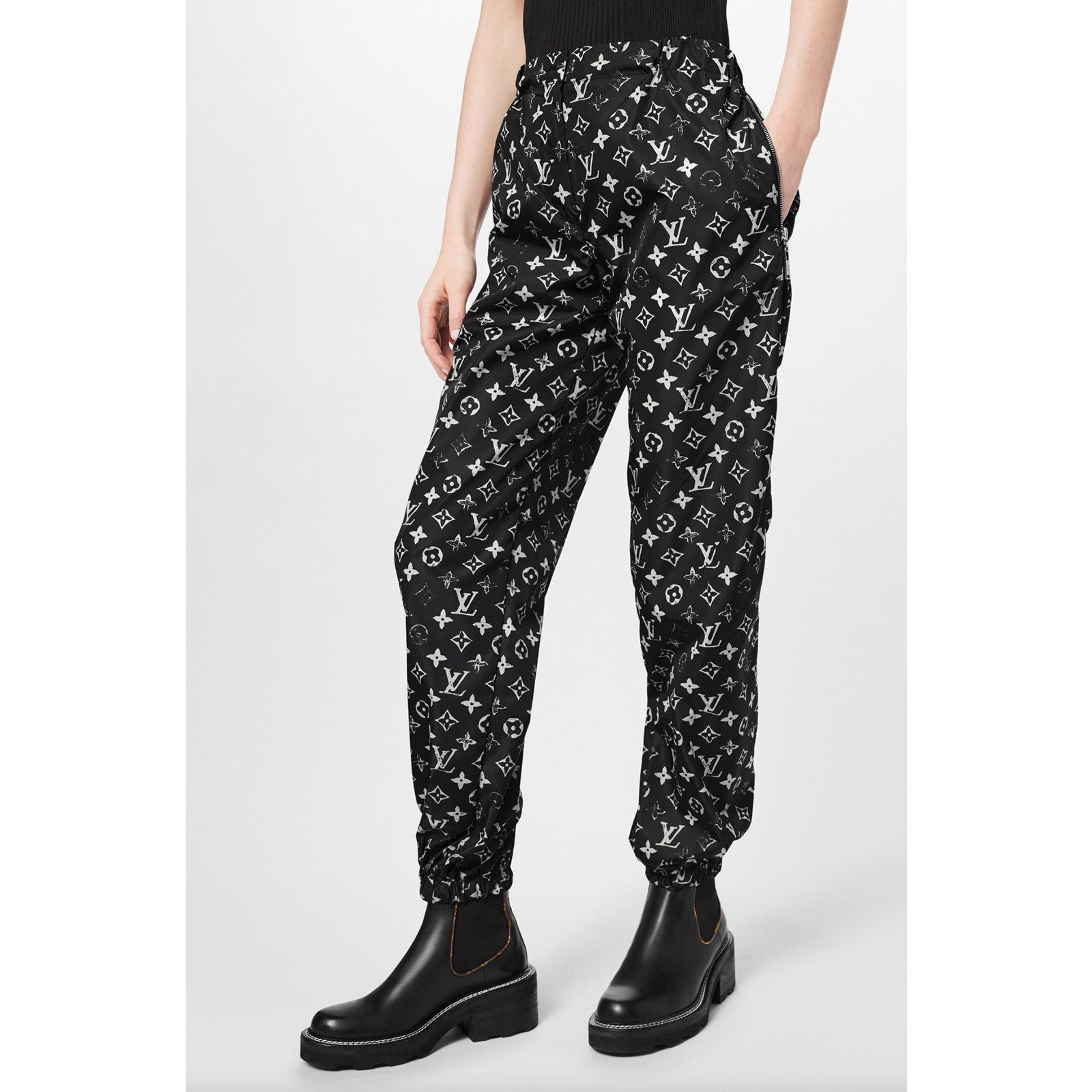 Louis Vuitton Louis Vuitton Stencil Effect Logo Jogging Jogger Pants 40 Size 27" / US 4 / IT 40 - 8 Thumbnail