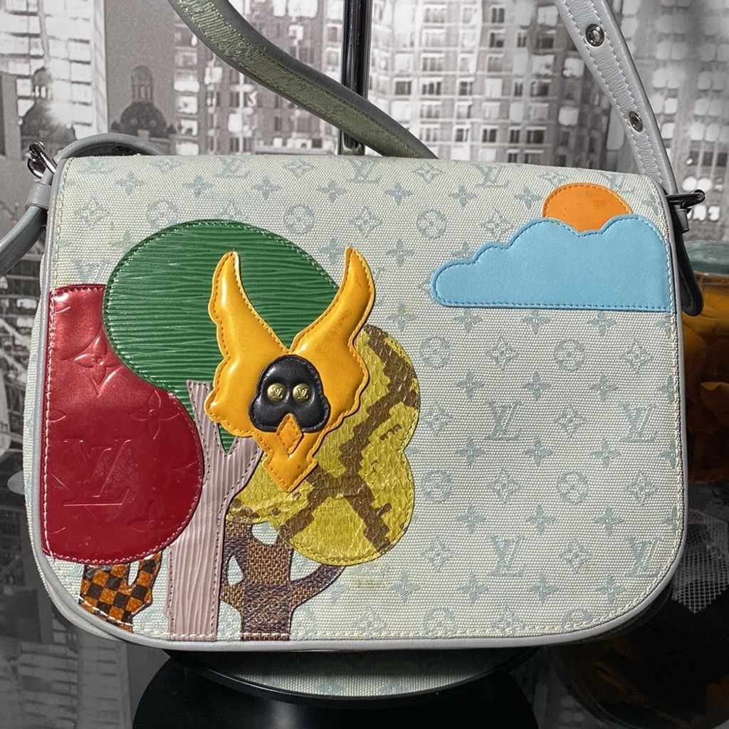 Auth Limited Edition Louis Vuitton Conte De Fees Musette Bag