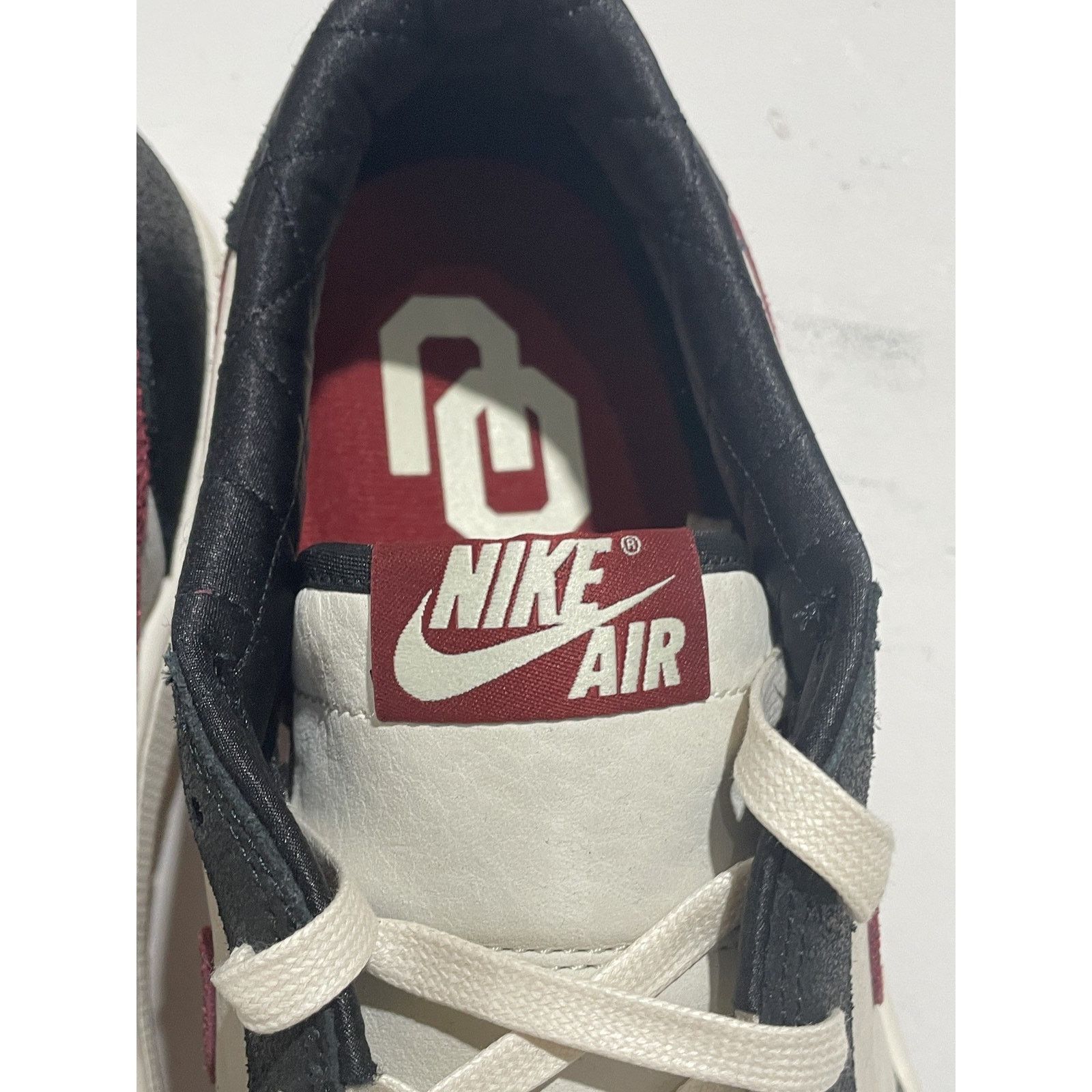 Jordan Brand AIR JORDAN 1 LOW OKLAHOMA SOONERS PE SIZE 13 NEW Size US 13 / EU 46 - 7 Thumbnail