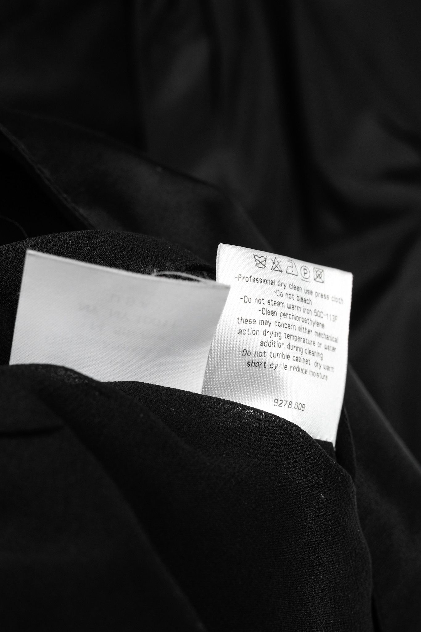Giorgio Armani Giorgio Armani Black Silk Taffeta Draped Top Size XL / US 12-14 / IT 48-50 - 9 Thumbnail