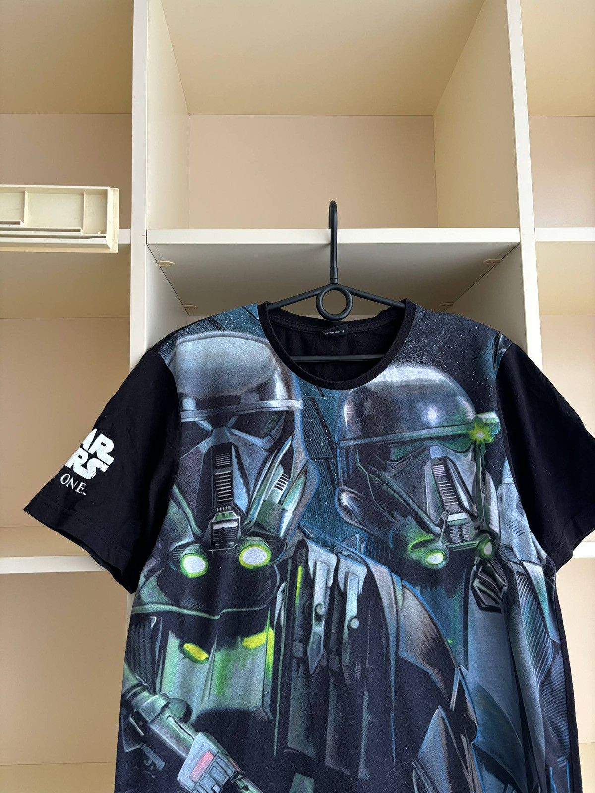 Star Wars Star Wars Mandalorian T Shirt All Over Print Tee T-Shirt Size US L / EU 52-54 / 3 - 4 Thumbnail