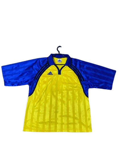 Adidas Vintage Adidas Rare Short Sleeve T-Shirt Size XL Size US XL / EU 56 / 4 - 1 Thumbnail