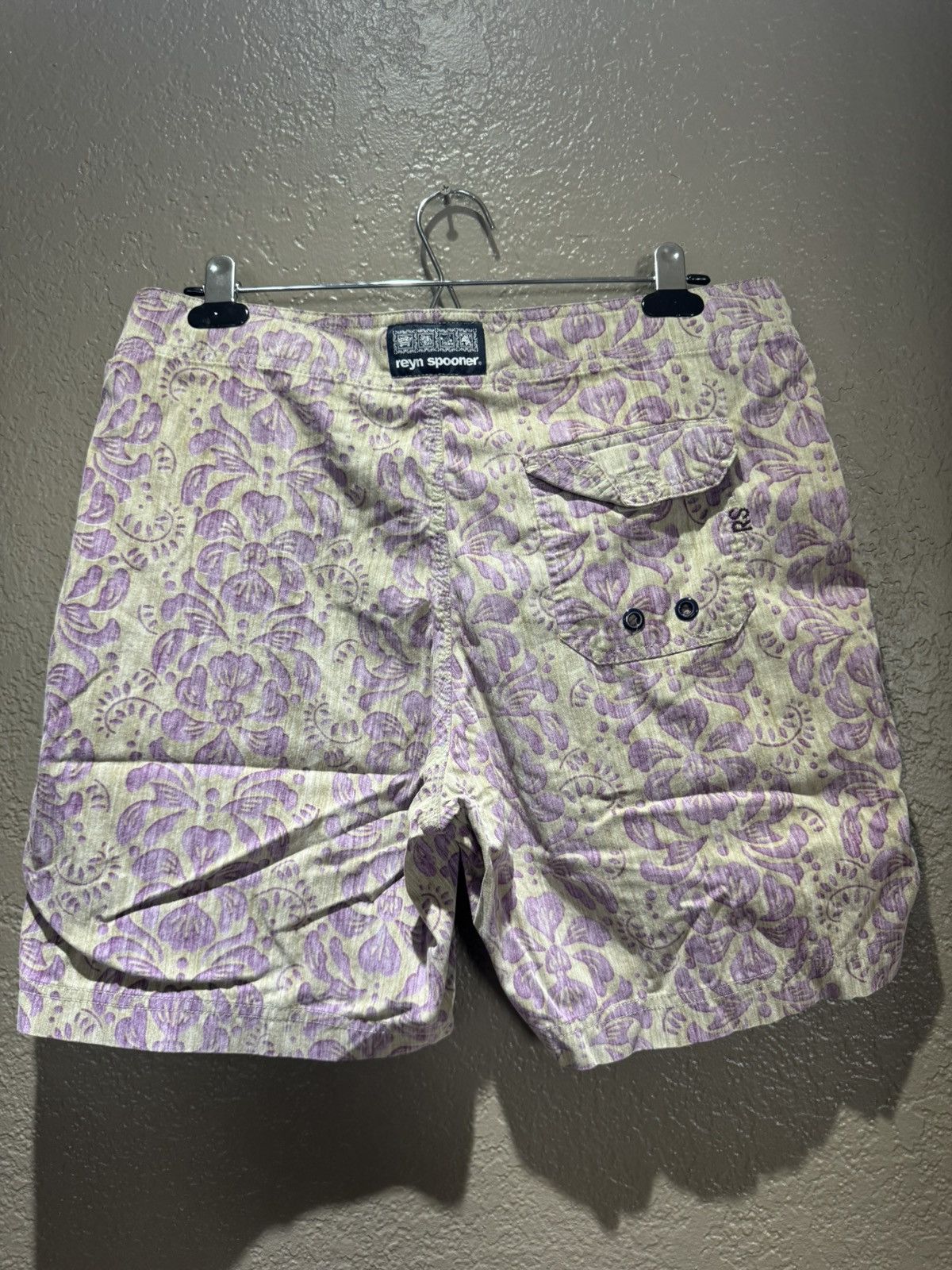 Reyn Spooner Vintage Reyn Spooner Waterproof Boardshorts Green Pink 32 Size US 32 / EU 48 - 3 Thumbnail