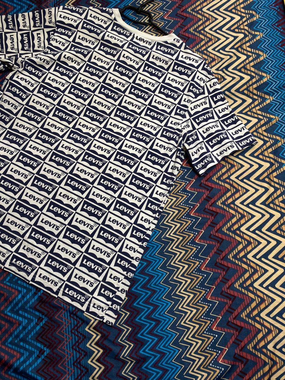 Levi's × Vintage Vintage Levi's Multiprint Logo T-Shirt Retro 90s Size US M / EU 48-50 / 2 - 14 Thumbnail