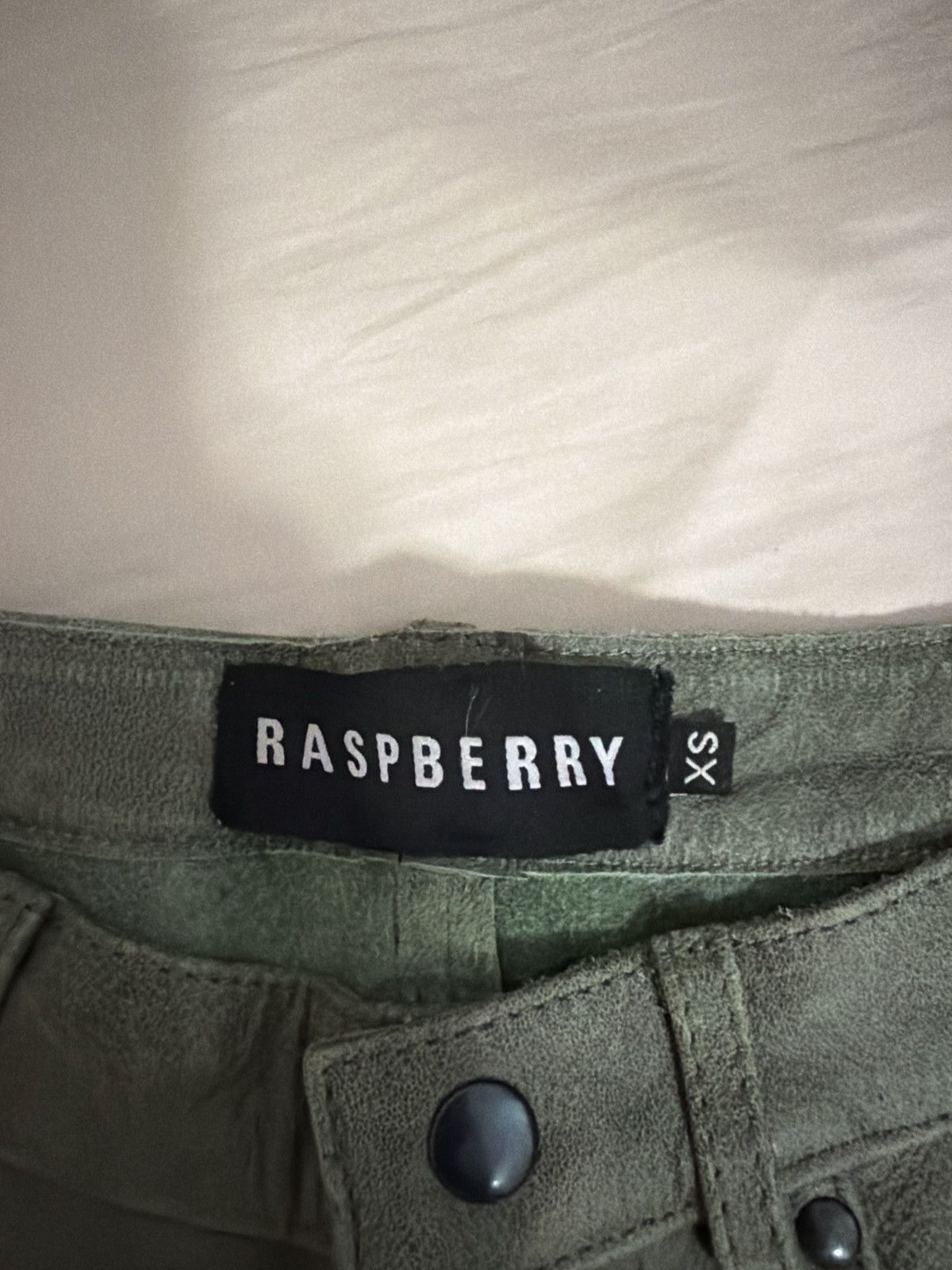 The GV Gallery Raspberry Hills Army Green Shorts Size US 28 / EU 44 - 4 Thumbnail