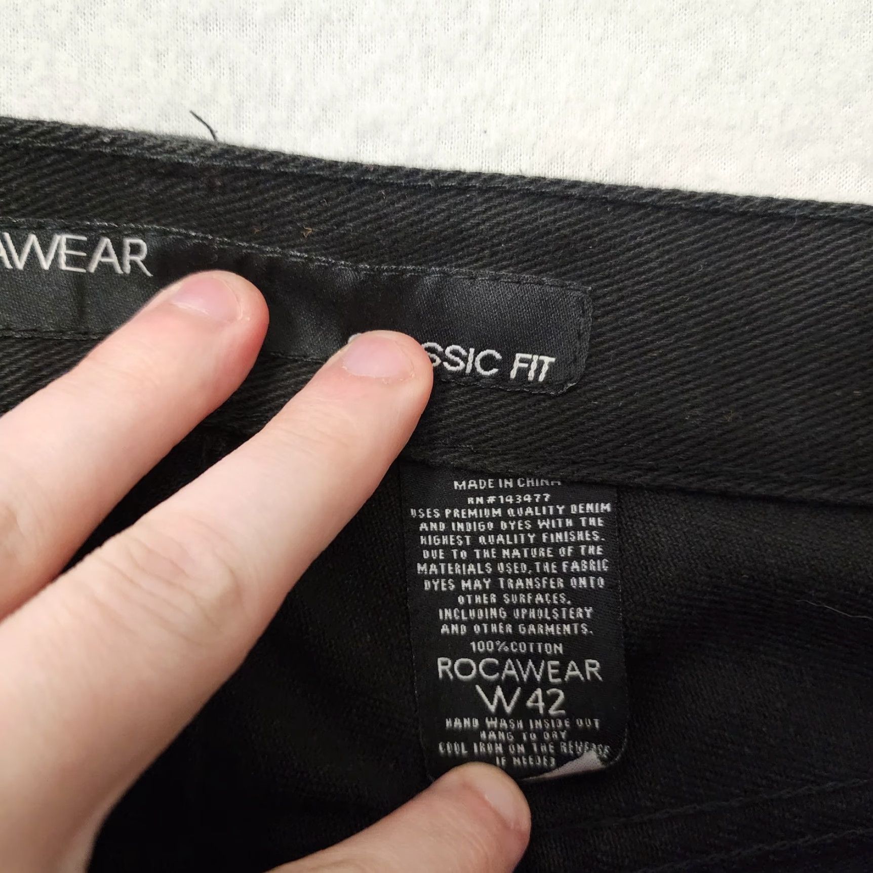 Rocawear VINTAGE Rocawear Baggy Jeans Mens 44 Black Inseam 26 Embroidered Tapered Pocket Skater Flap Styles: Jeans, Regular, Men Size US 44 / EU 60 - 5 Thumbnail