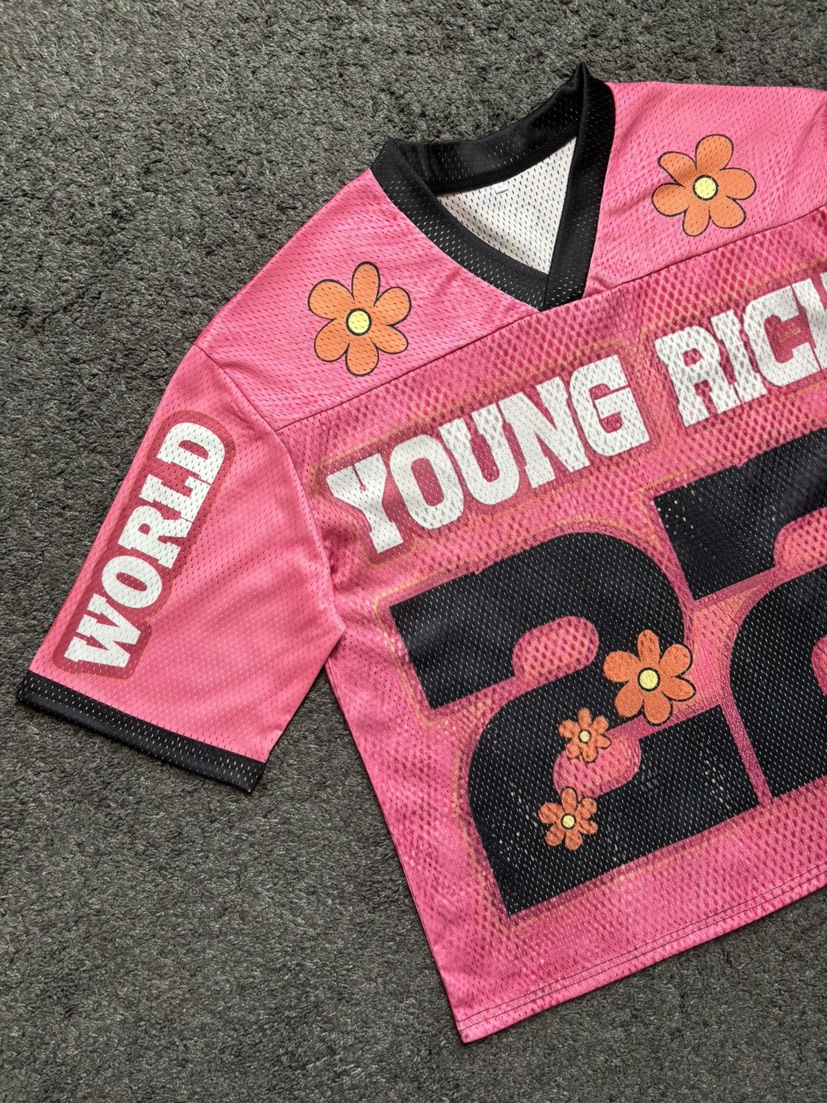 Japanese Brand Vintage Young Rich 22 flowers pink black football jersey Size US L / EU 52-54 / 3 - 3 Thumbnail