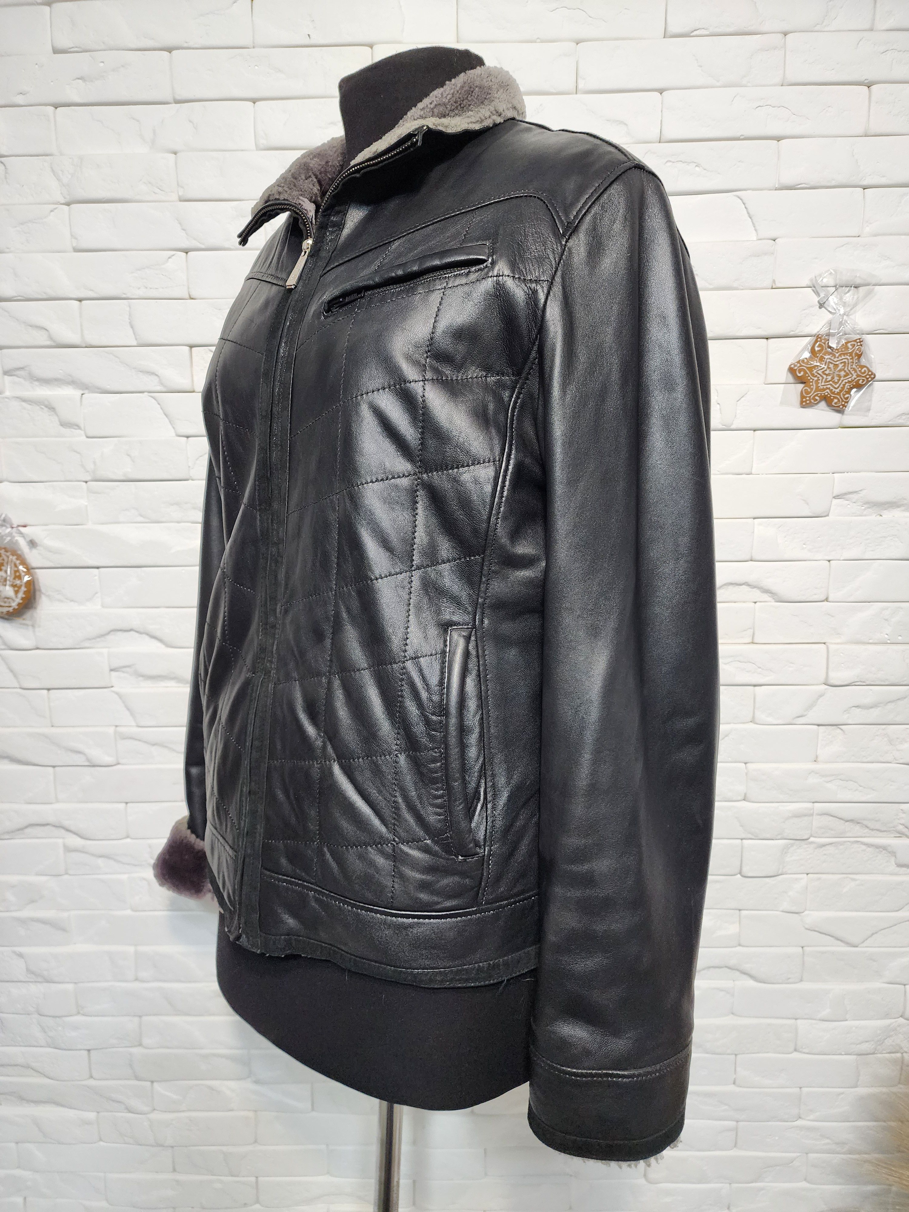 Furla Men's Black Sheepskin Coat: Warm Leather Jacket Size US L / EU 52-54 / 3 - 2 Thumbnail