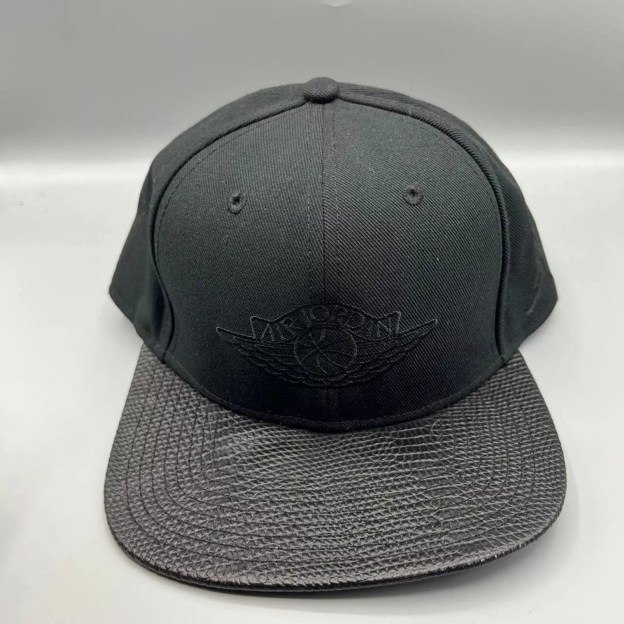 Jordan Brand Air Jordan Wings Hat Men Black Jumpman Snap Back Cap Size ONE SIZE - 1 Thumbnail