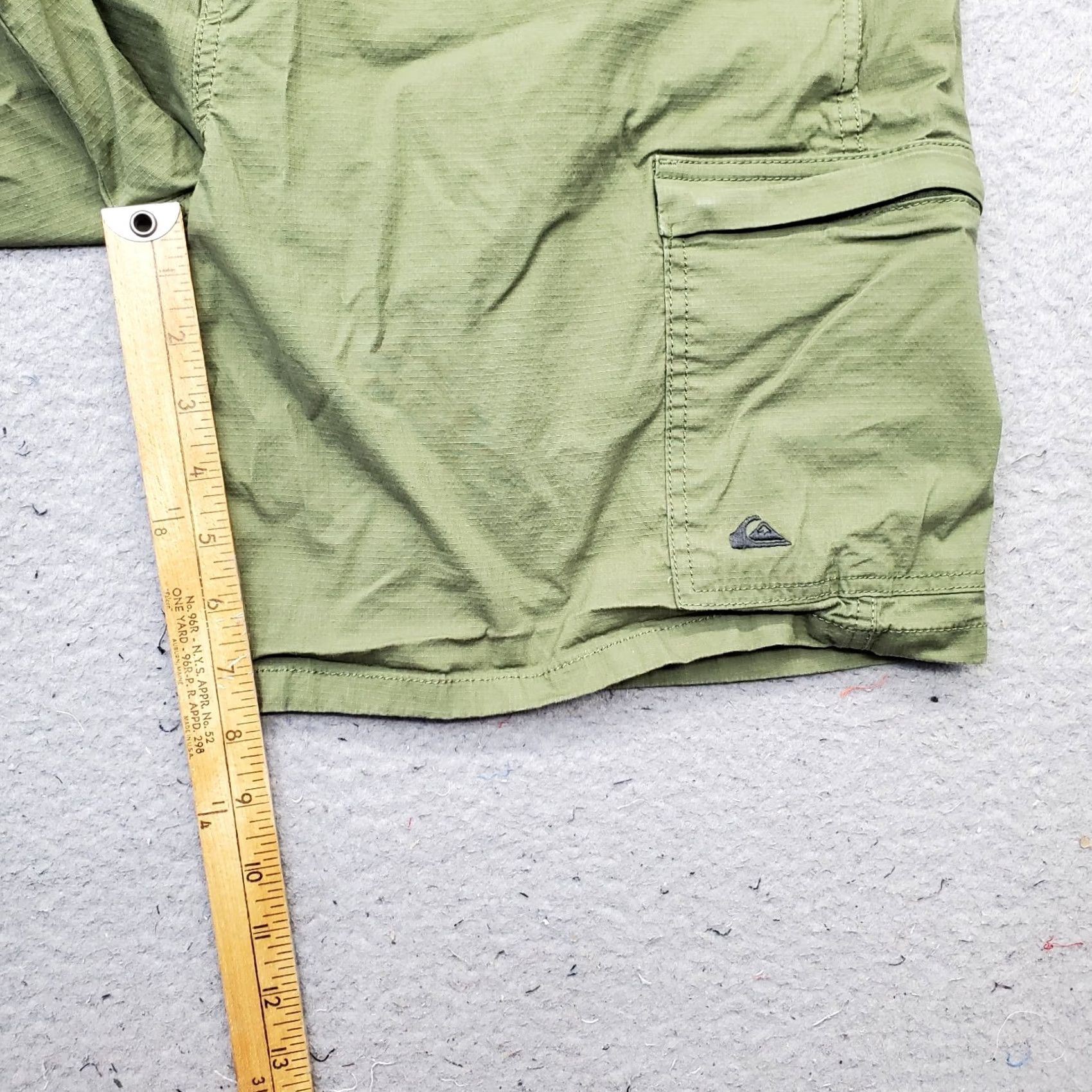 Quiksilver Quiksilver Cargo Shorts Mens L Green Casual Athletic Fit Drawstring Waist Size US 33 - 4 Thumbnail