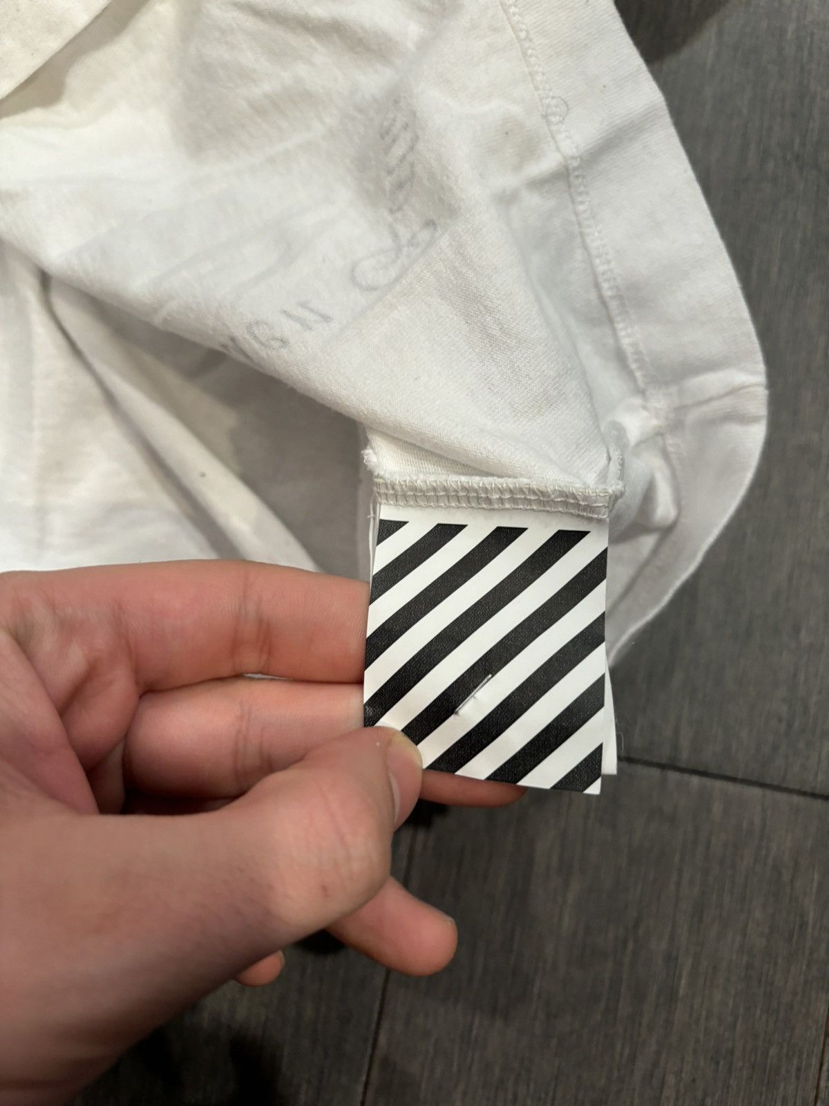 Off-White Off white Long Sleeve T Shirt small Size US S / EU 44-46 / 1 - 4 Thumbnail