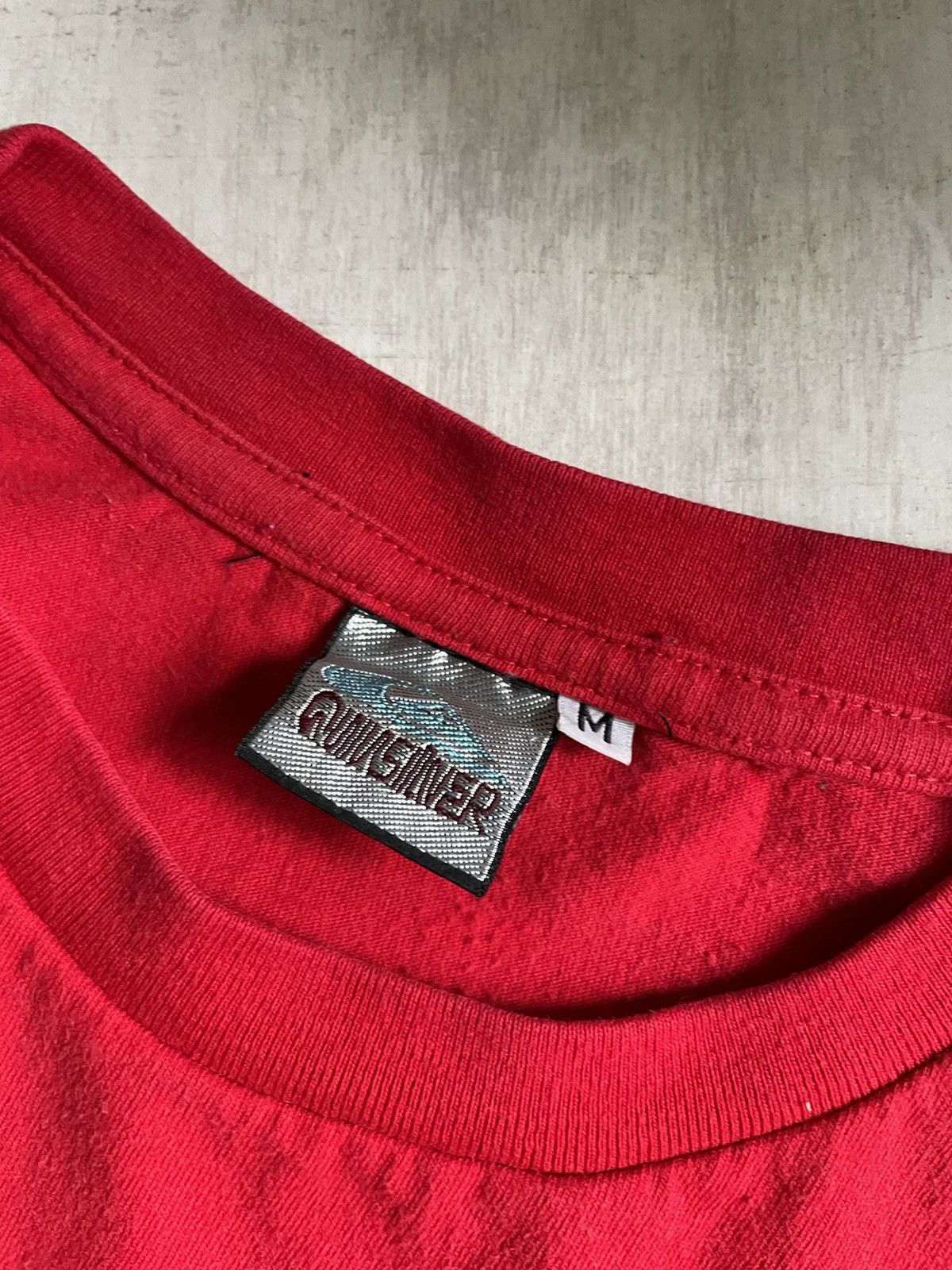 Quiksilver × Vintage Quiksilver Y2K Vintage Surf Center Logo T-Shirt Size US M / EU 48-50 / 2 - 9 Thumbnail