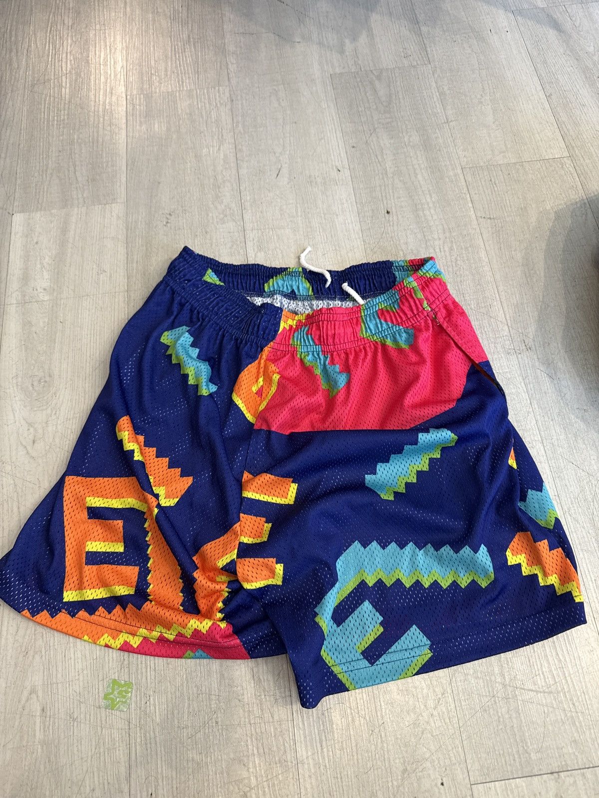 Eric Emanuel Eric Emanuel fiesta purple green shorts Size US 36 / EU 52 - 3 Thumbnail