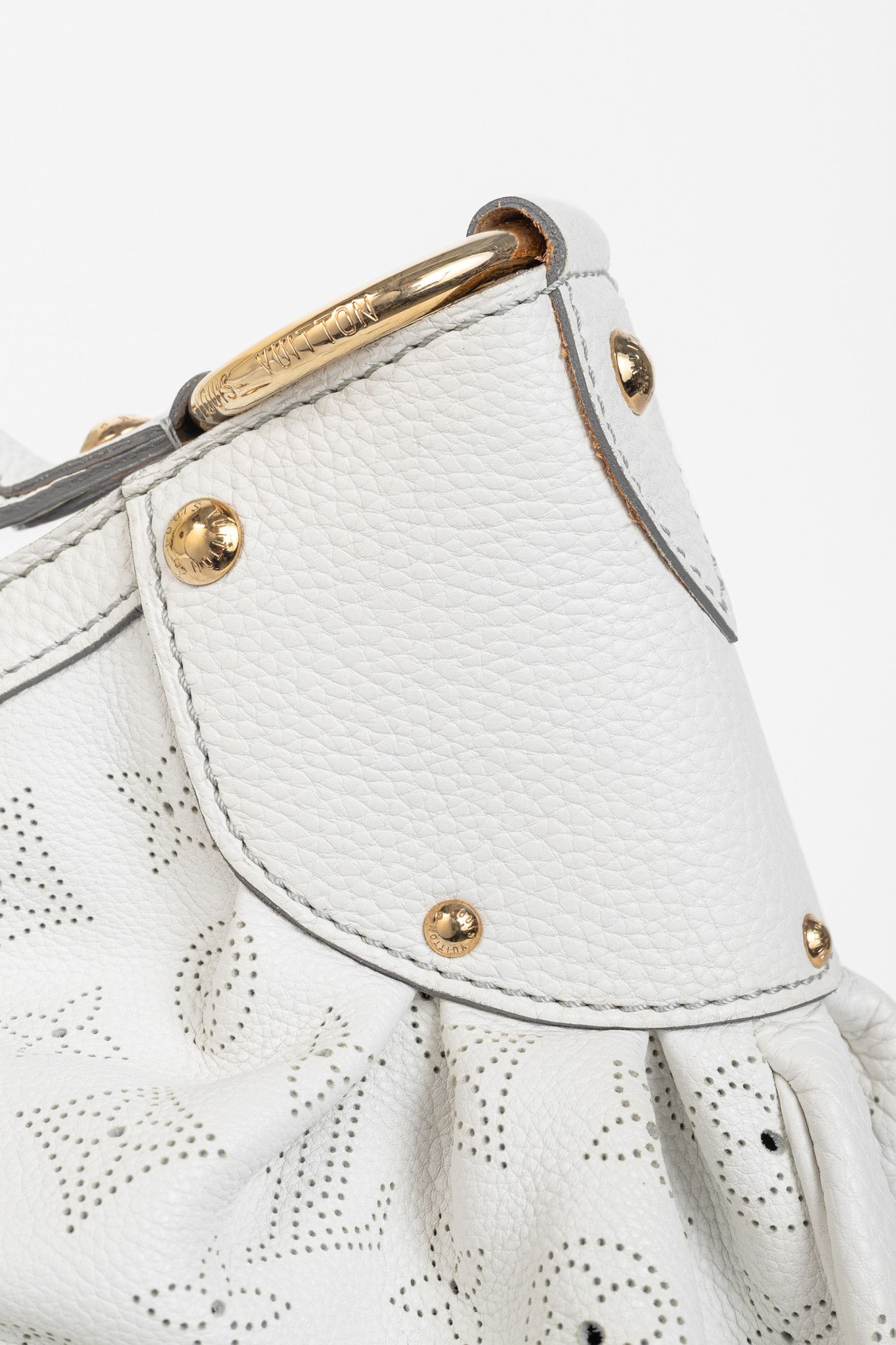 Louis Vuitton Louis Vuitton Solar GM White Mahina Perforated Leather Hobo Size ONE SIZE - 10 Thumbnail