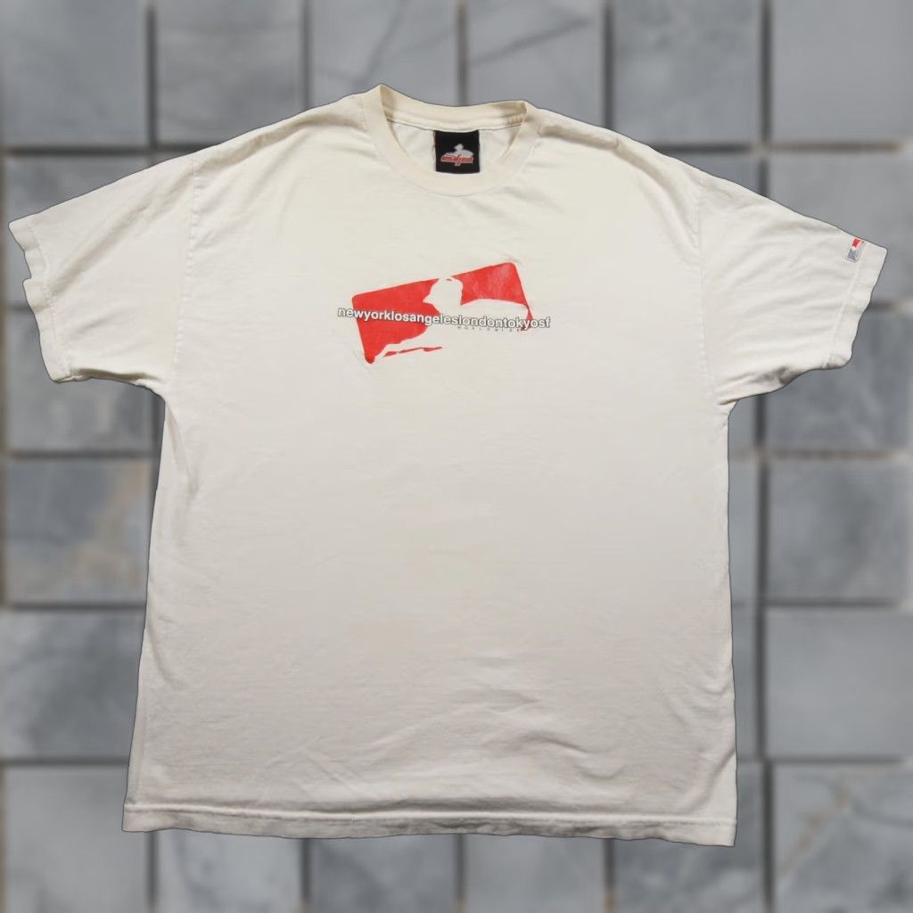 Vintage VINTAGE Esdjco Shirt Mens XL White DJ Graphic Tee Y2K Music Short Sleeve Mens Size US XL / EU 56 / 4 - 1 Thumbnail