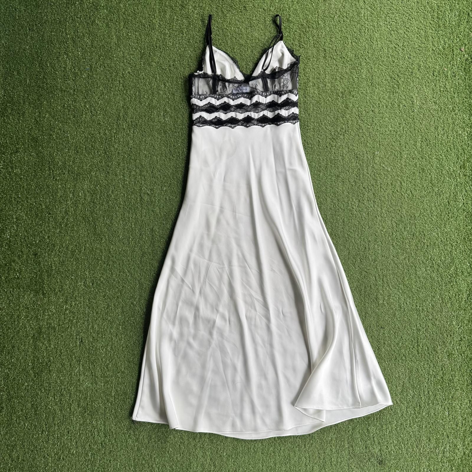 Designer Elegant White Lace-Inset Maxi Dress Size ONE SIZE - 2 Thumbnail