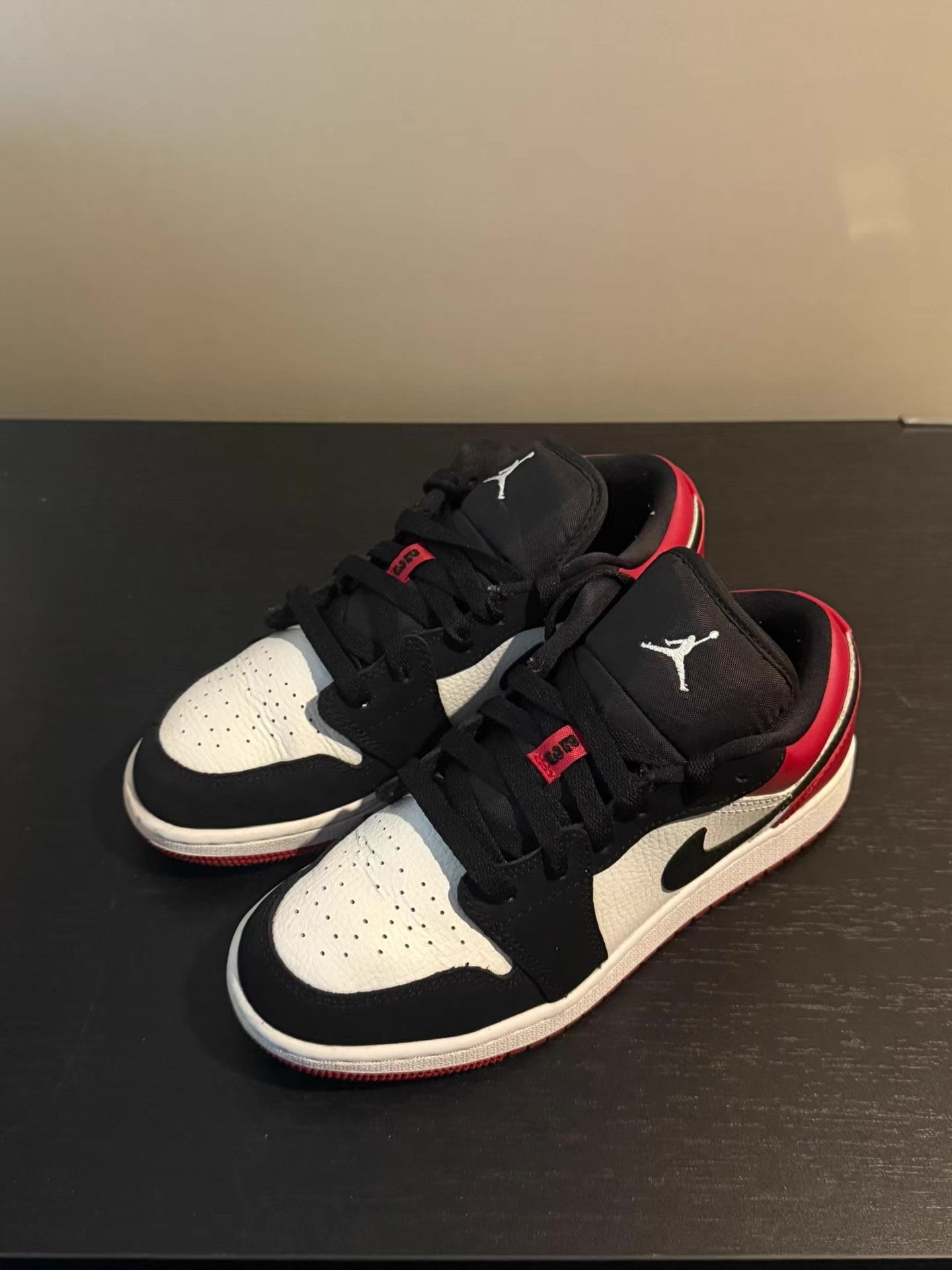 Nike Jordan Air Jordan 1 Low Low-top Sneakers。 Ｑ20 Size US 5 / EU 37 - 1 Thumbnail