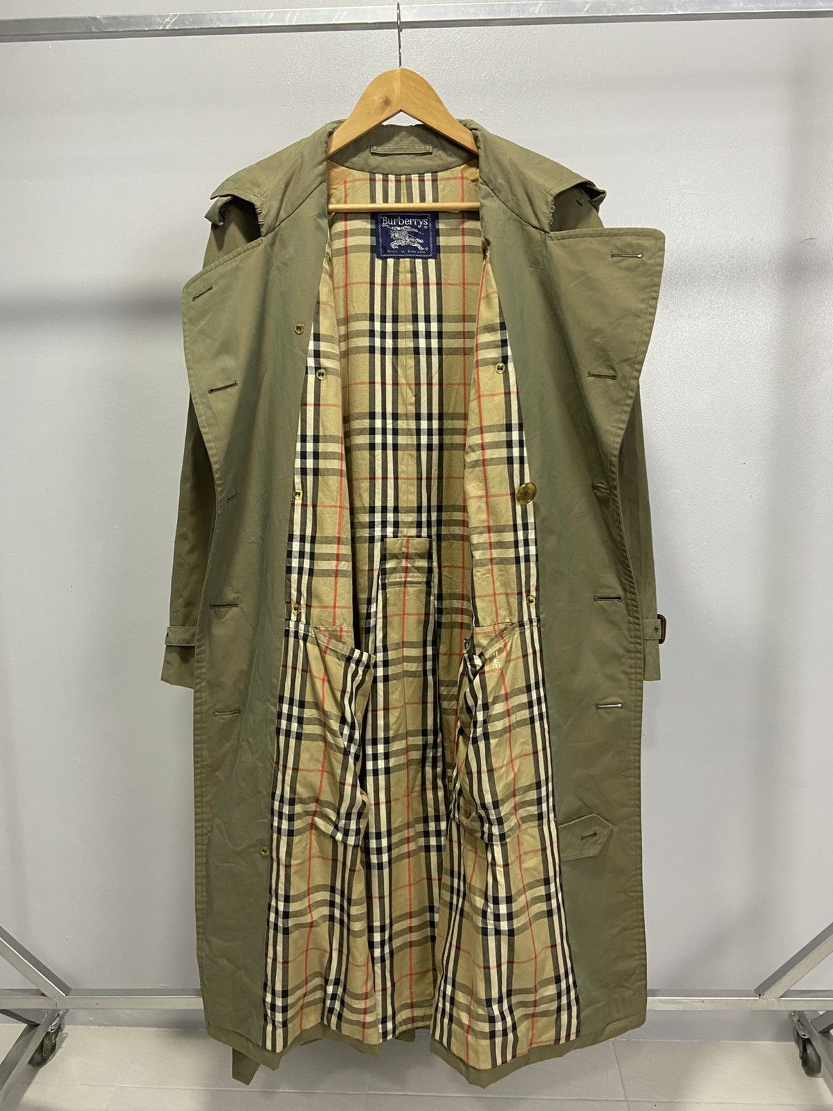 Burberry Vintage Burberrys Nova check Trench Coat Made in England Size US M / EU 48-50 / 2 - 5 Thumbnail