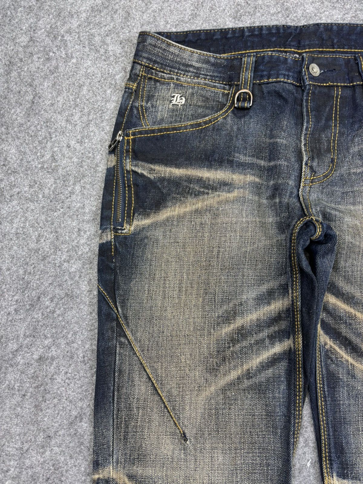 HIDEAWAYS 💥Flare💥Hideaway Rusty Fades Flare Denim F801 Size US 31 - 6 Thumbnail