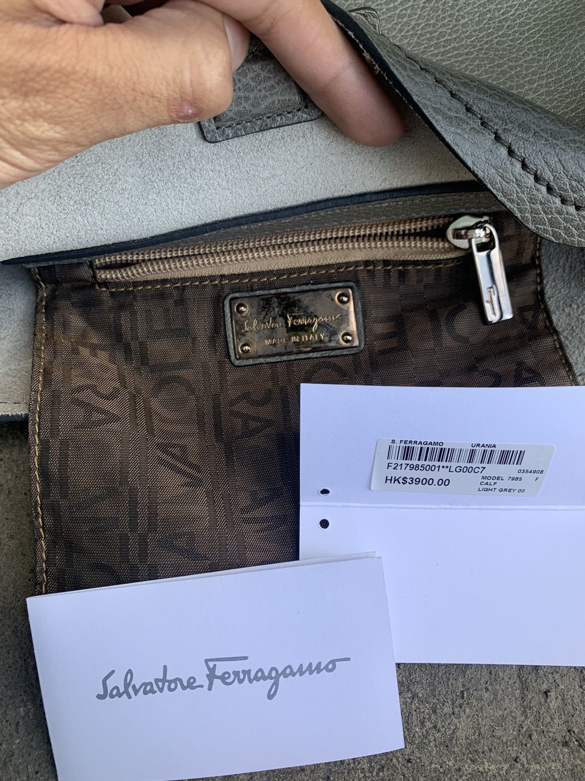 Salvatore Ferragamo Pebbled Leather Shoulder Bag Size ONE SIZE - 10 Thumbnail